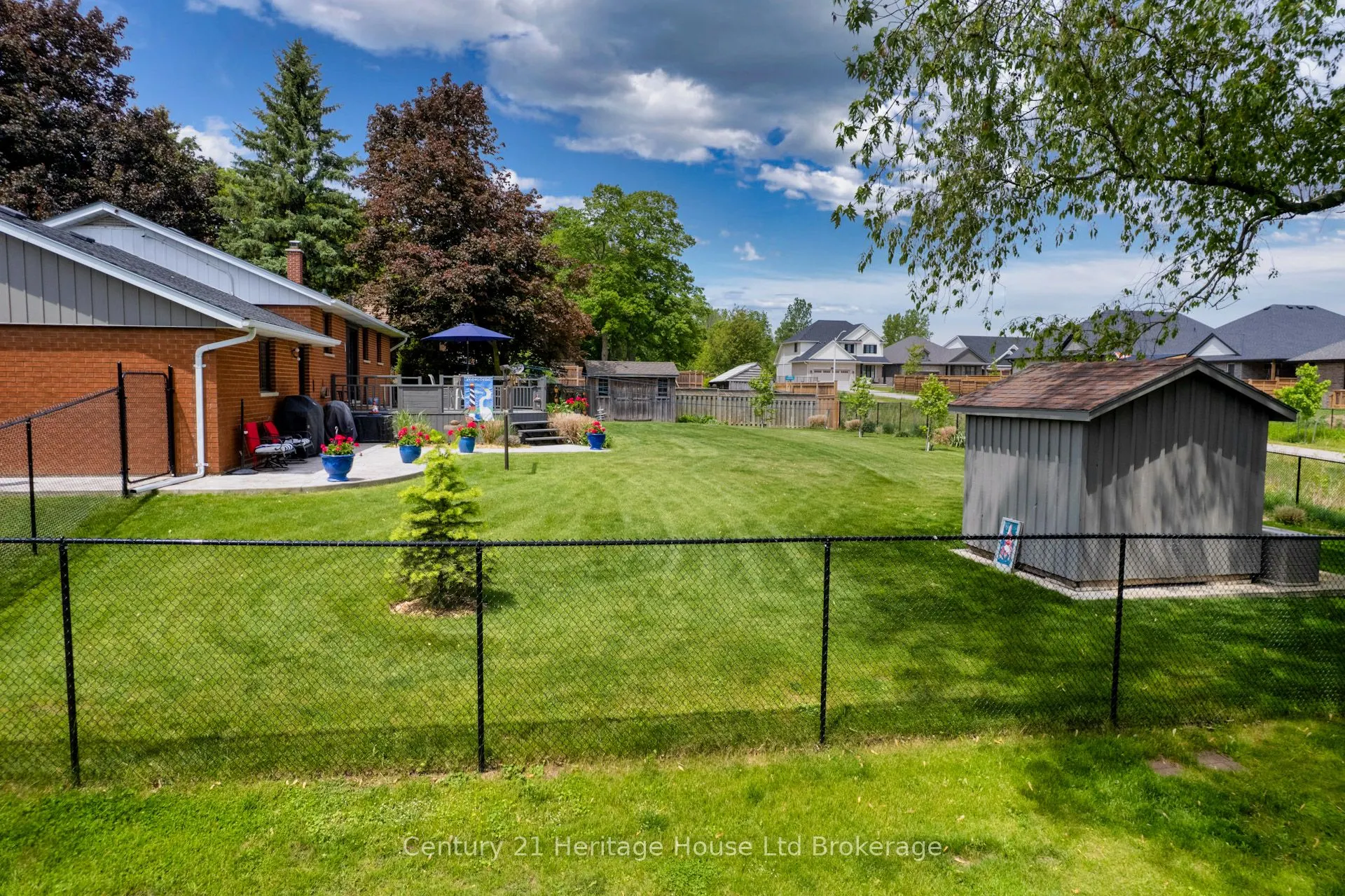 35 Tanager Drive