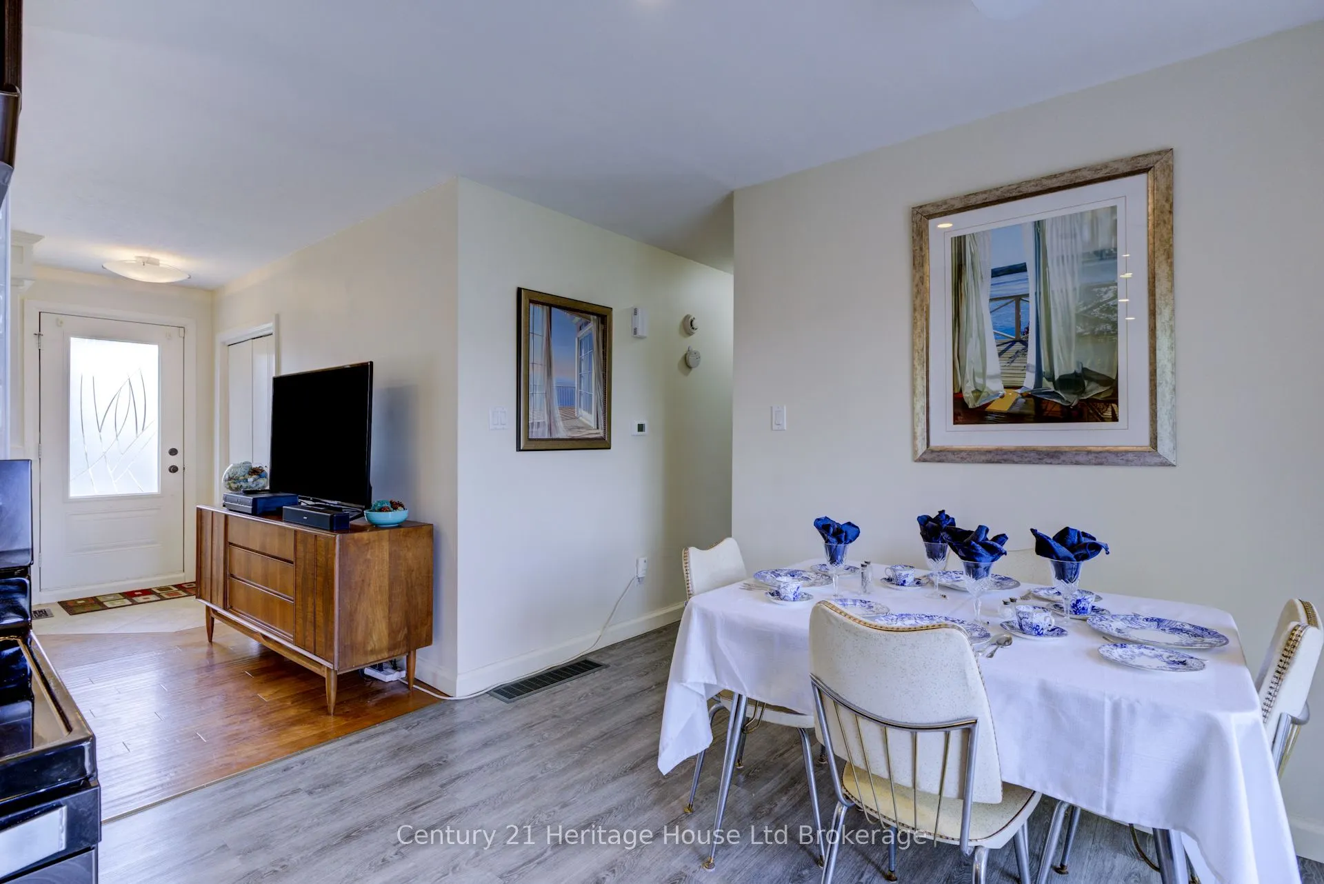 35 Tanager Drive