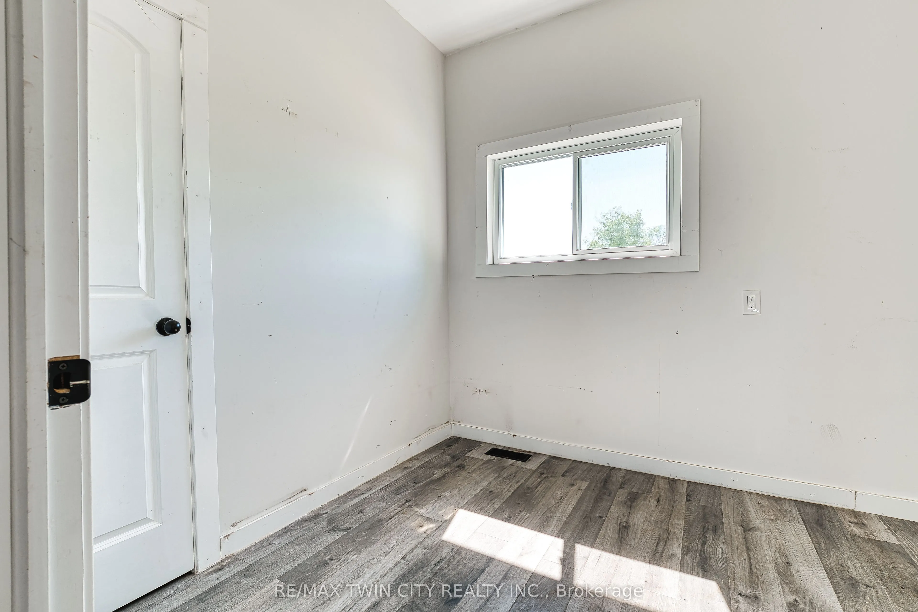 717906 HIGHWAY 6