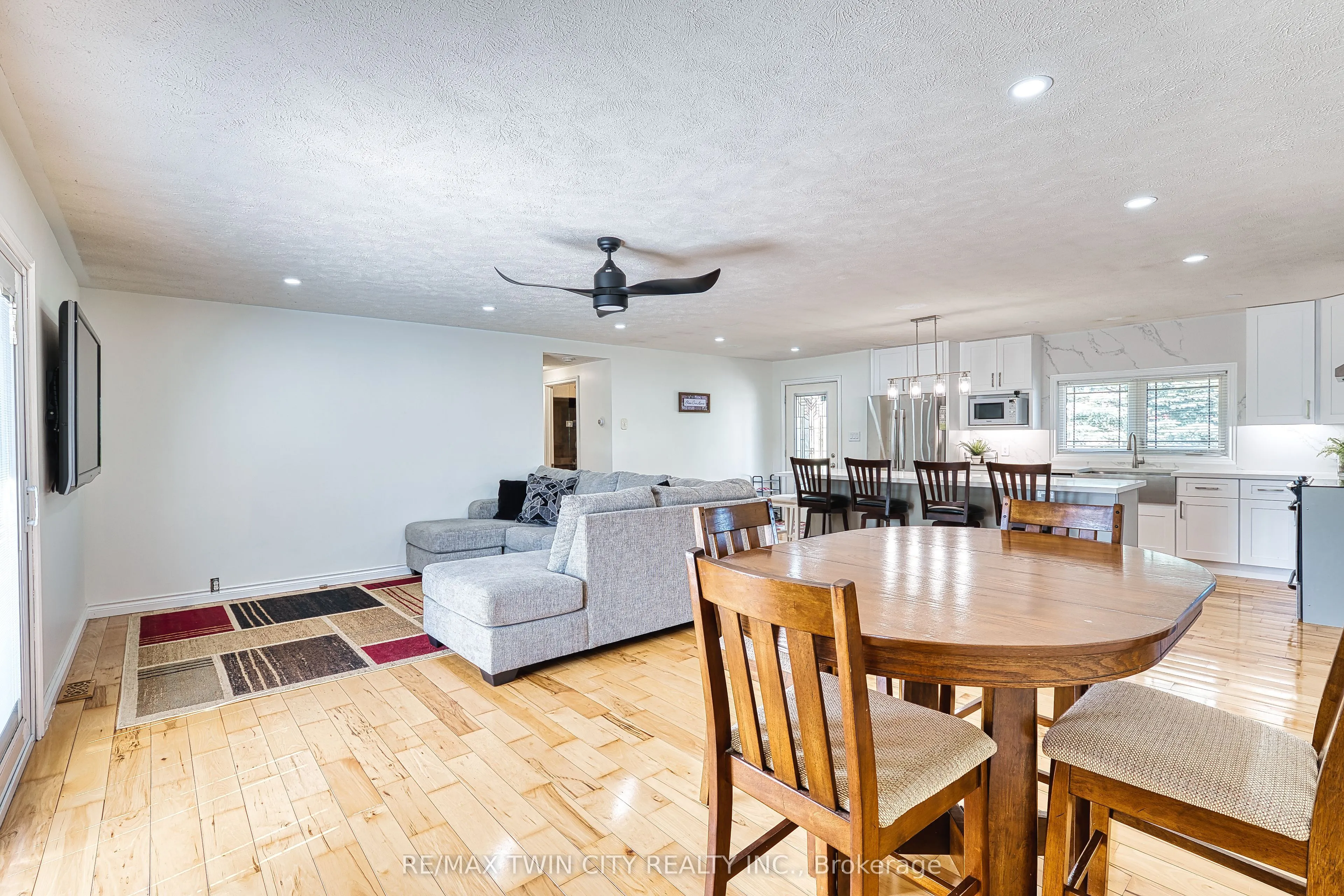 717906 HIGHWAY 6