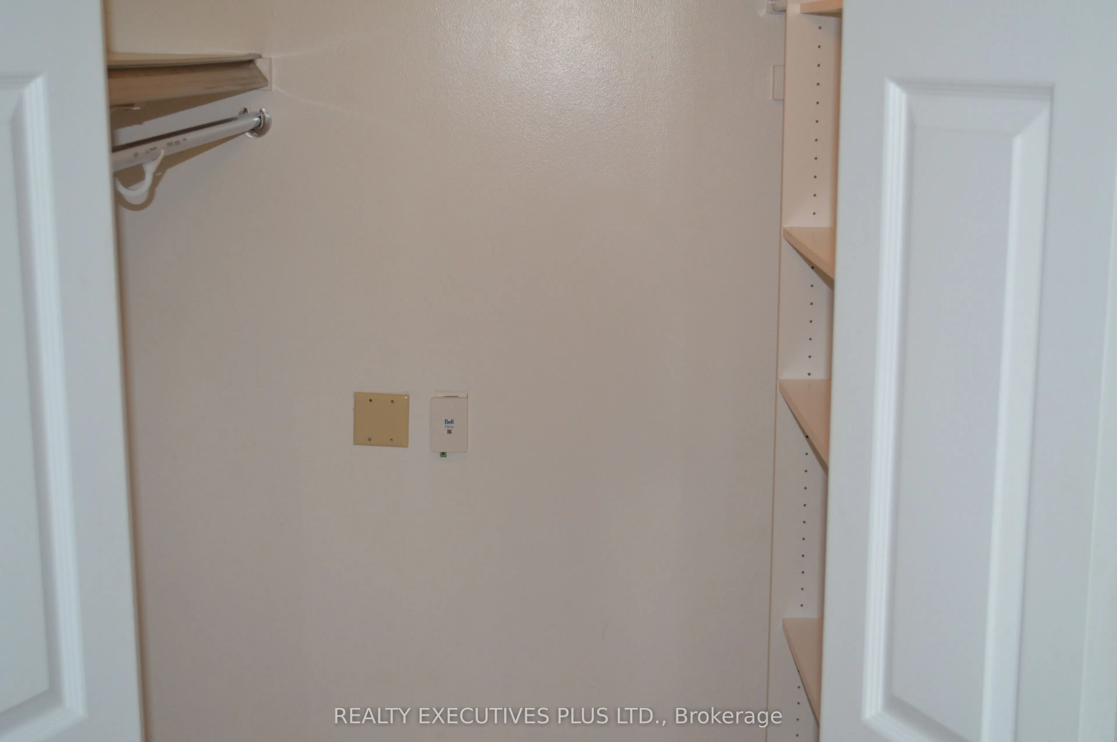 530 Laurier Avenue W, #403