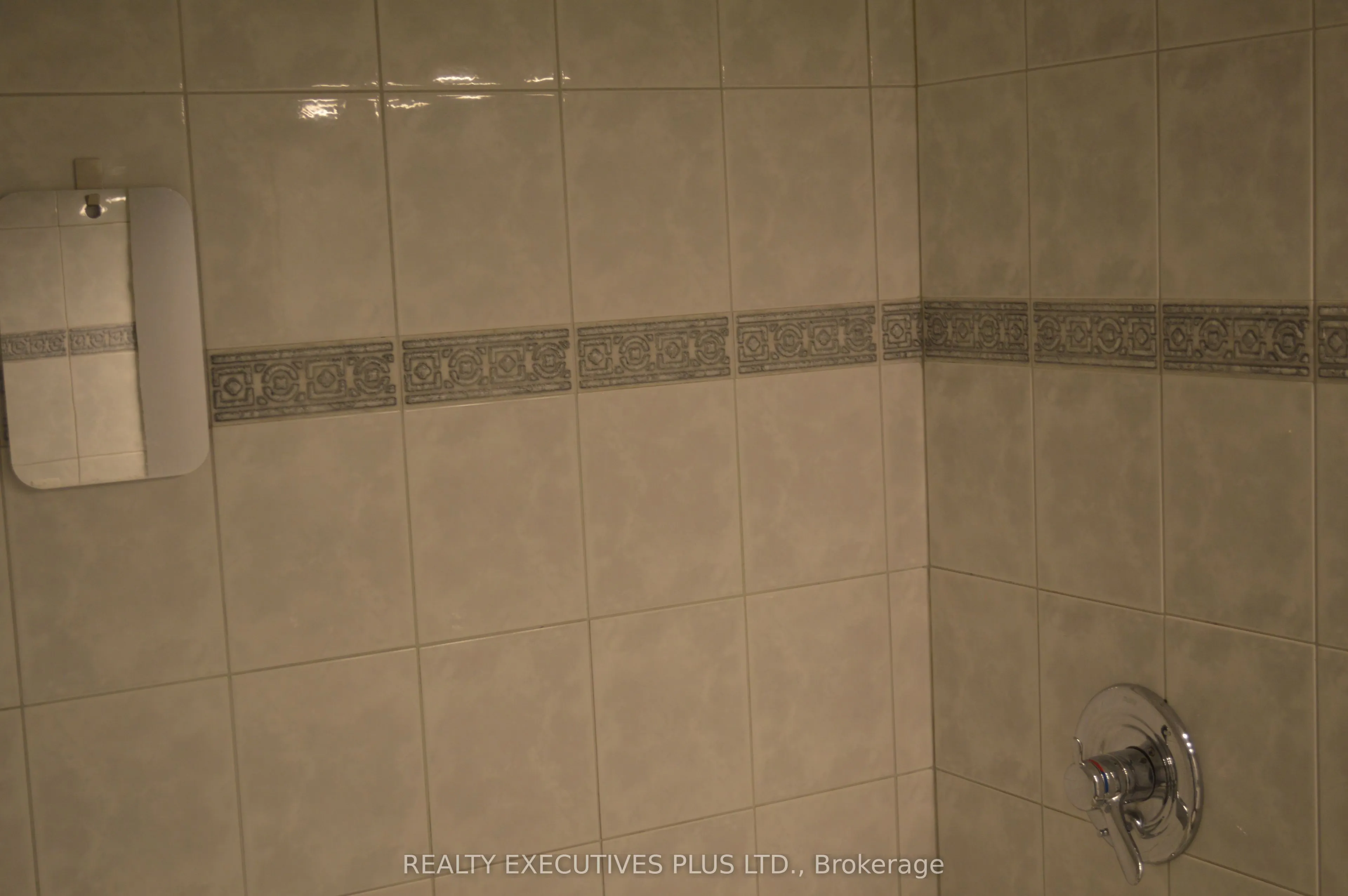 530 Laurier Avenue W, #403