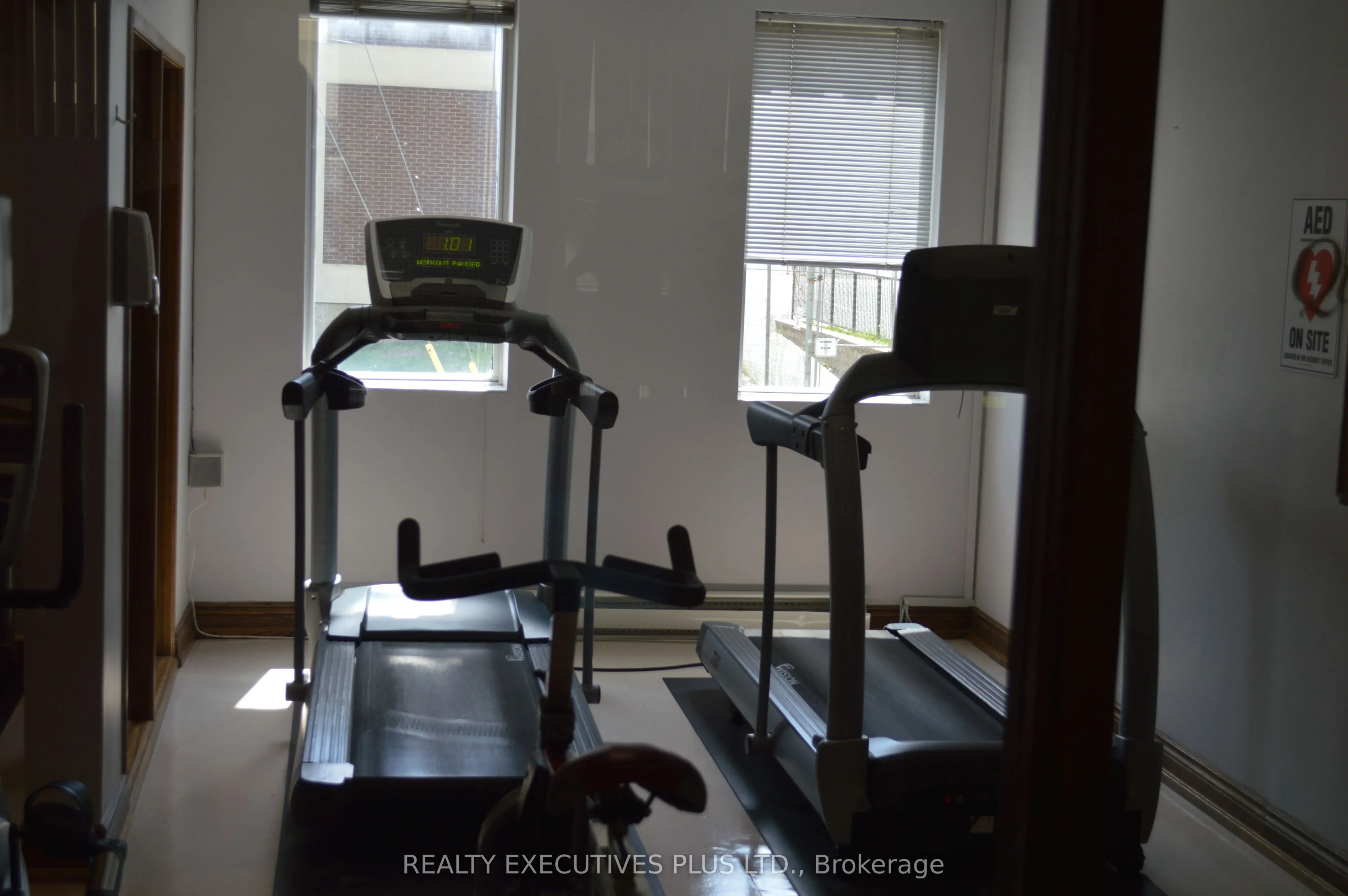 530 Laurier Avenue W, #403