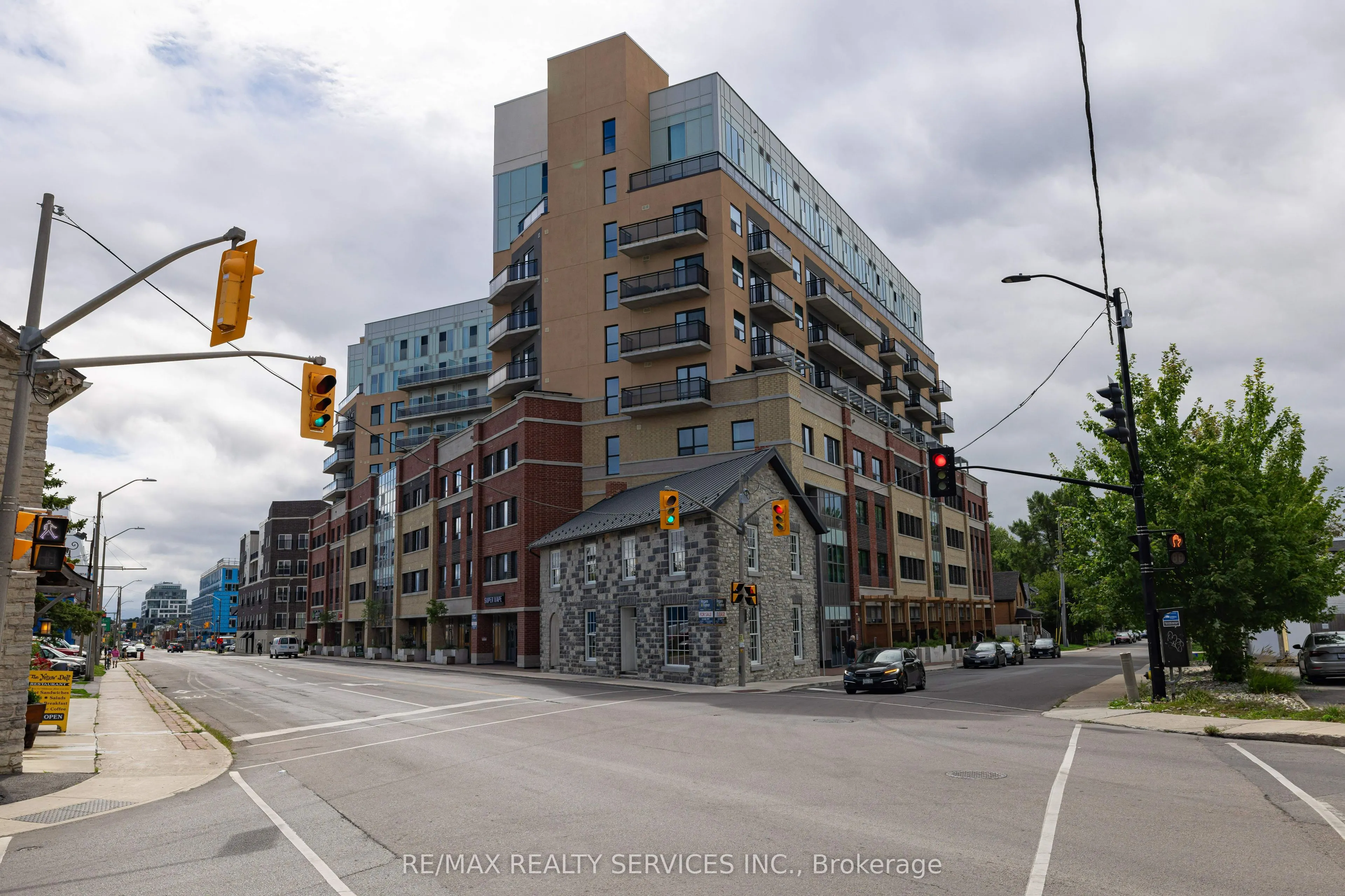 652 Princess Street, #522