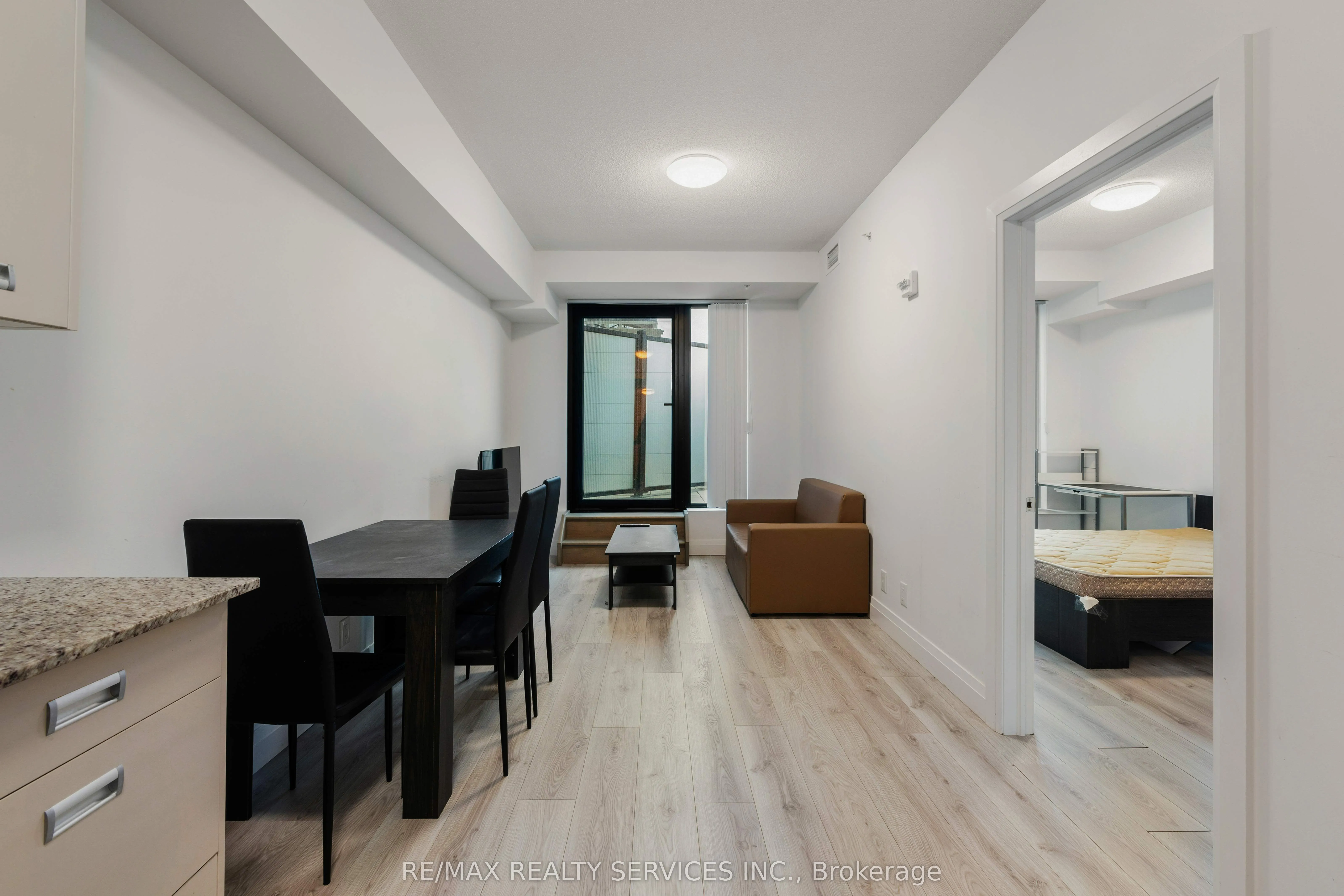652 Princess Street, #522