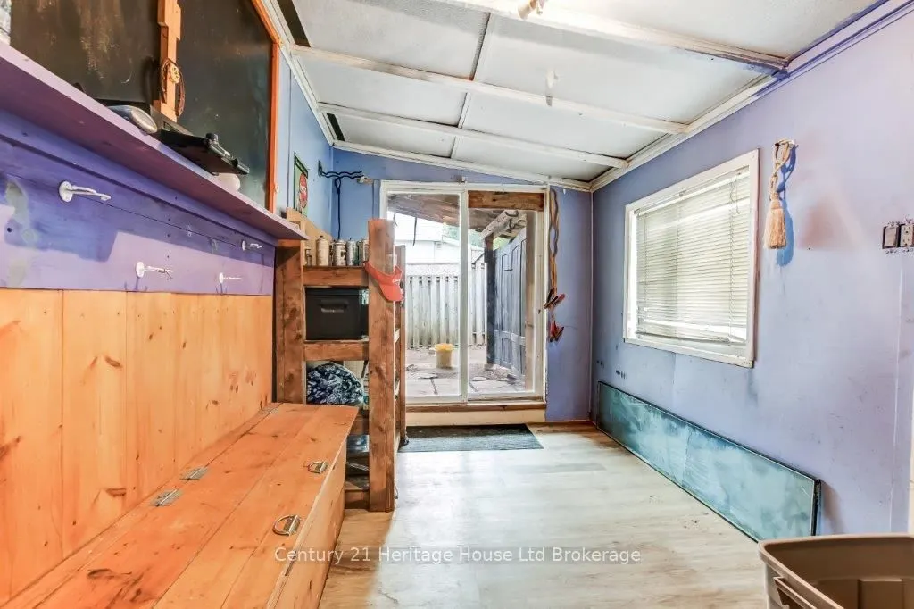186 Charles Street E