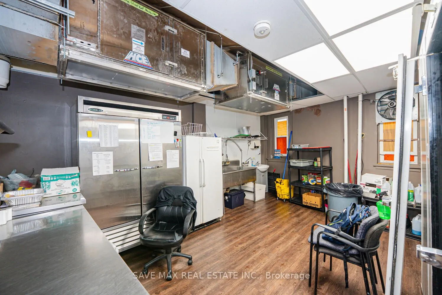 1010 King Street E