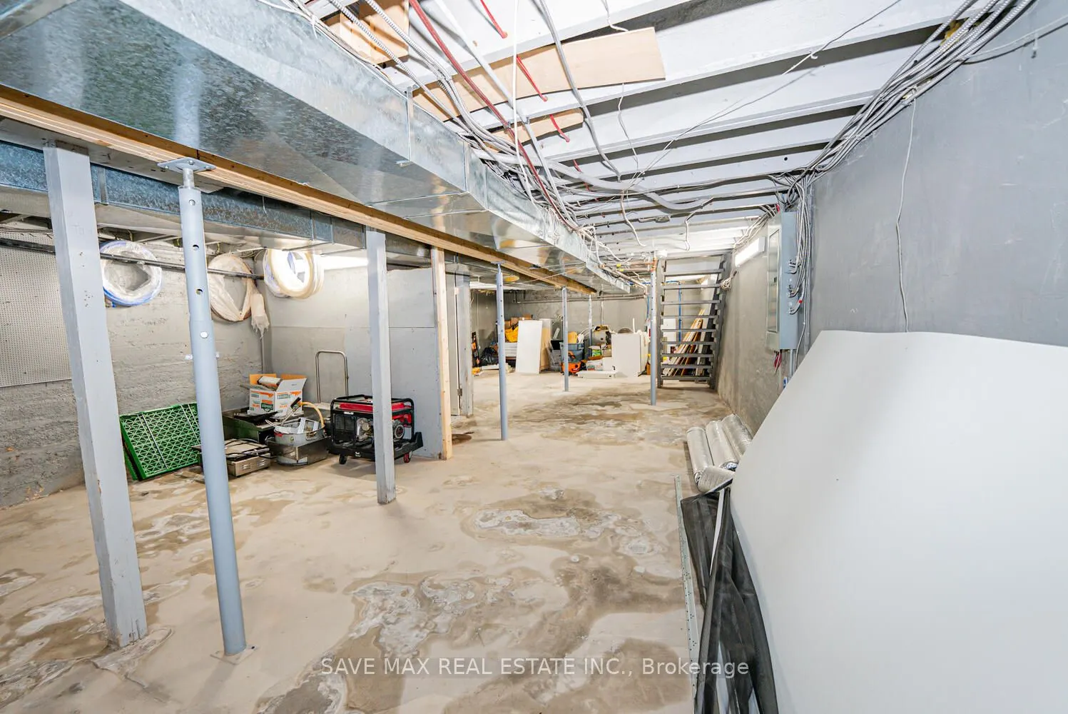 1010 King Street E
