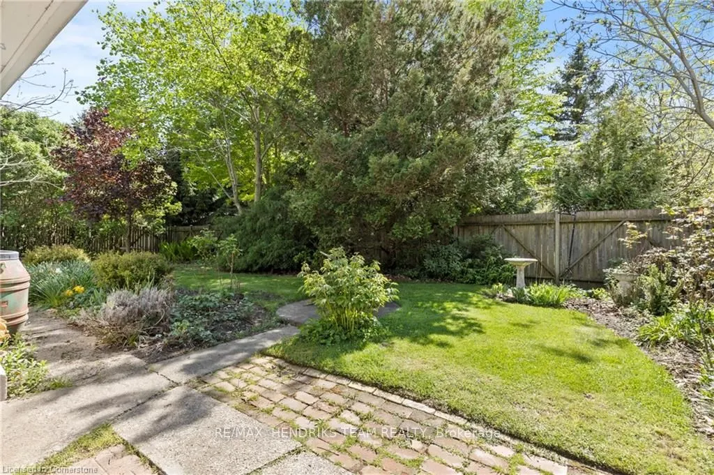 1386 McNab Road