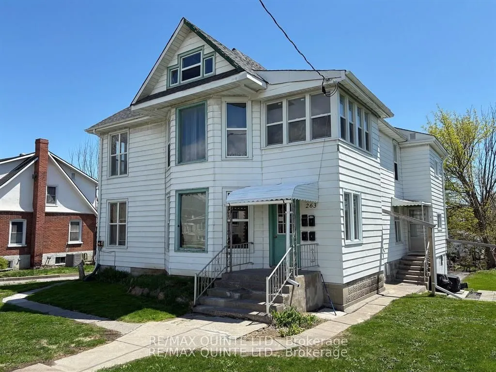 263 Dundas Street W