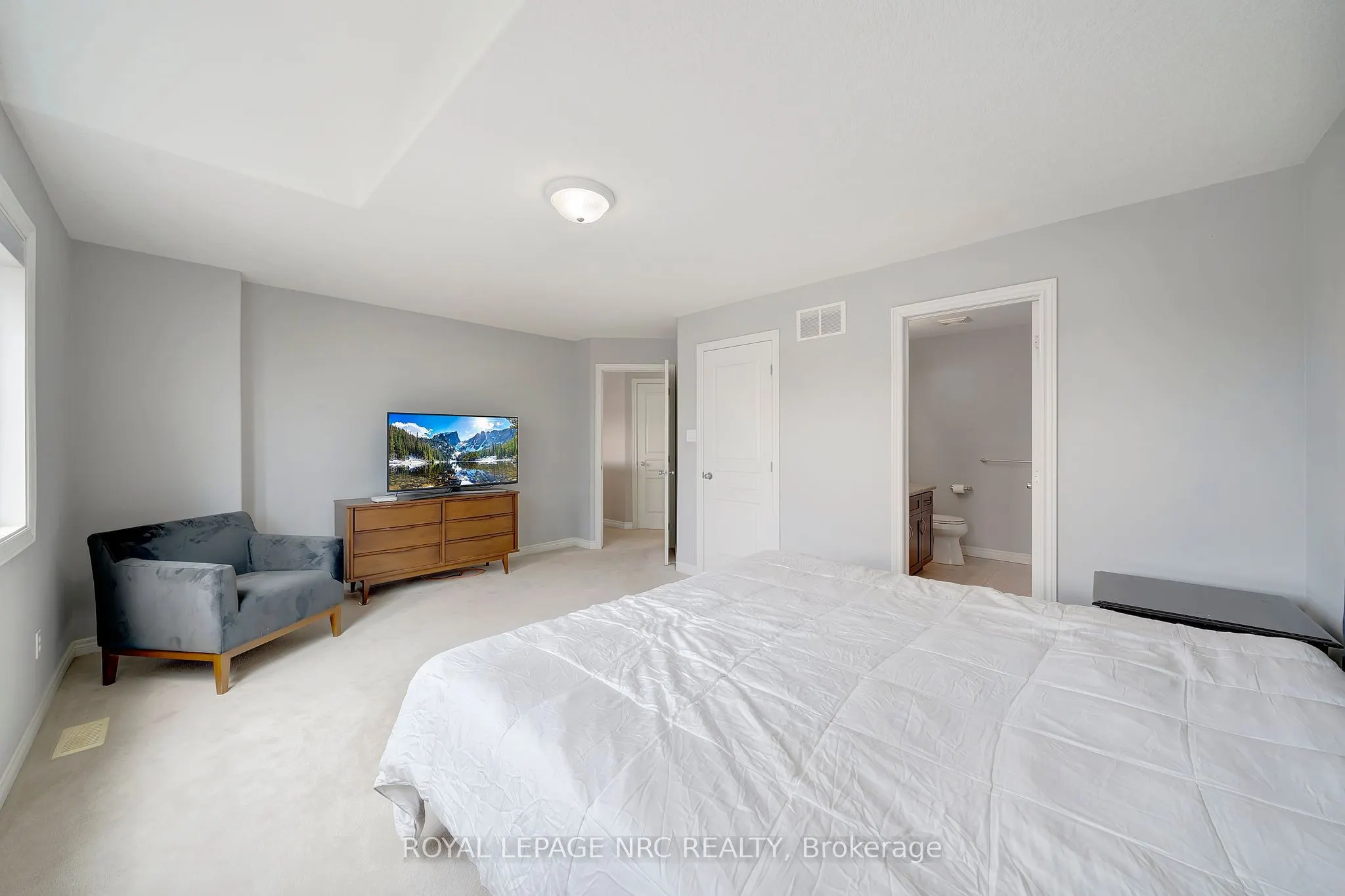 33 Plum Tree Lane