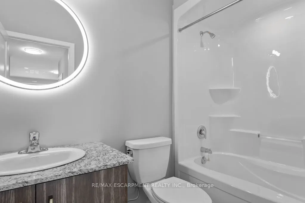 5002 King Street, #202