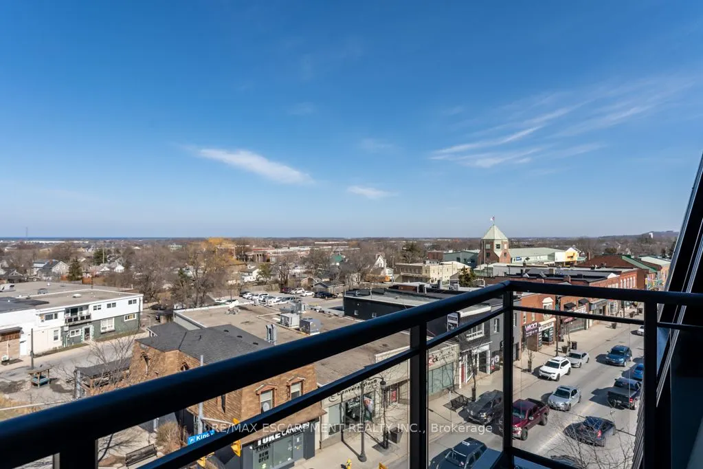 5002 King Street, #202