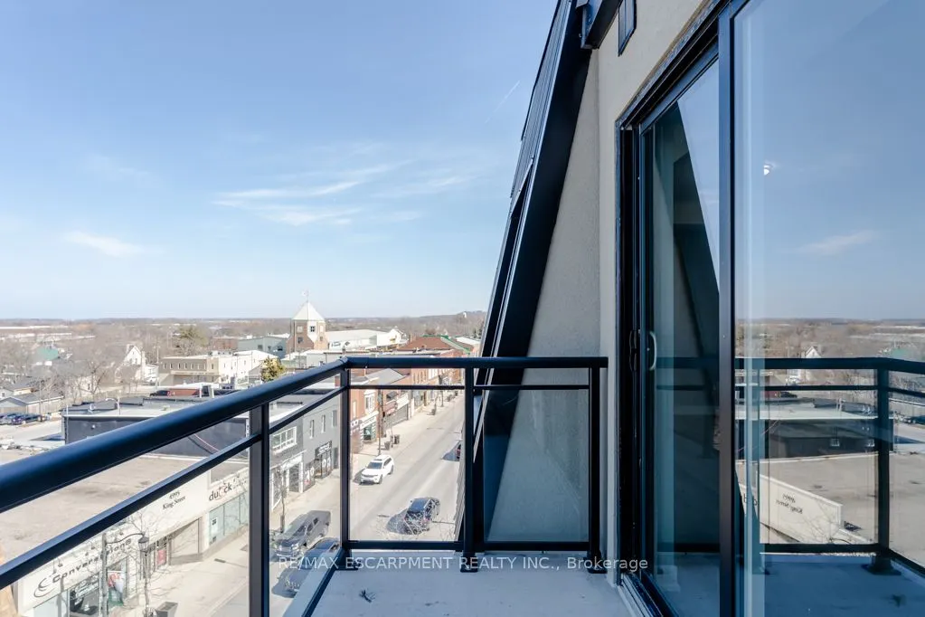 5002 King Street, #202