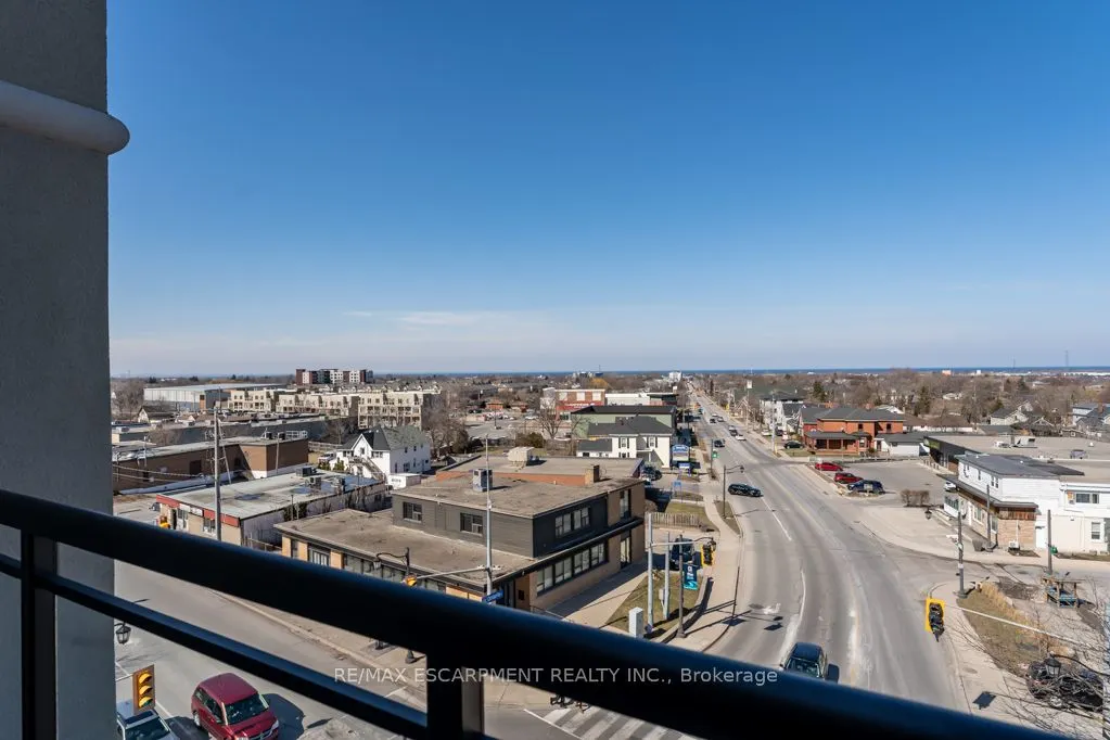 5002 King Street, #202