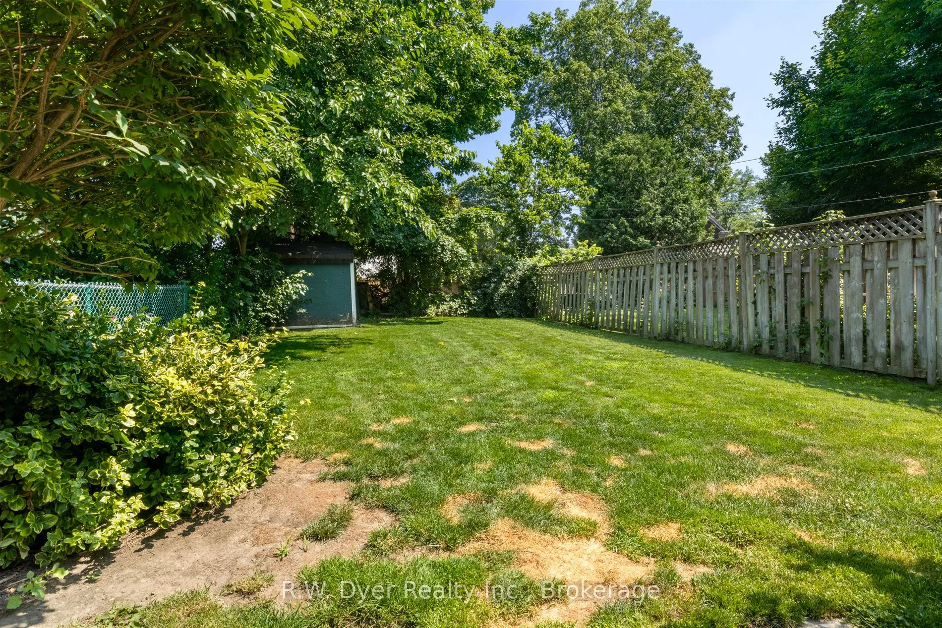 229 Waterloo Street N