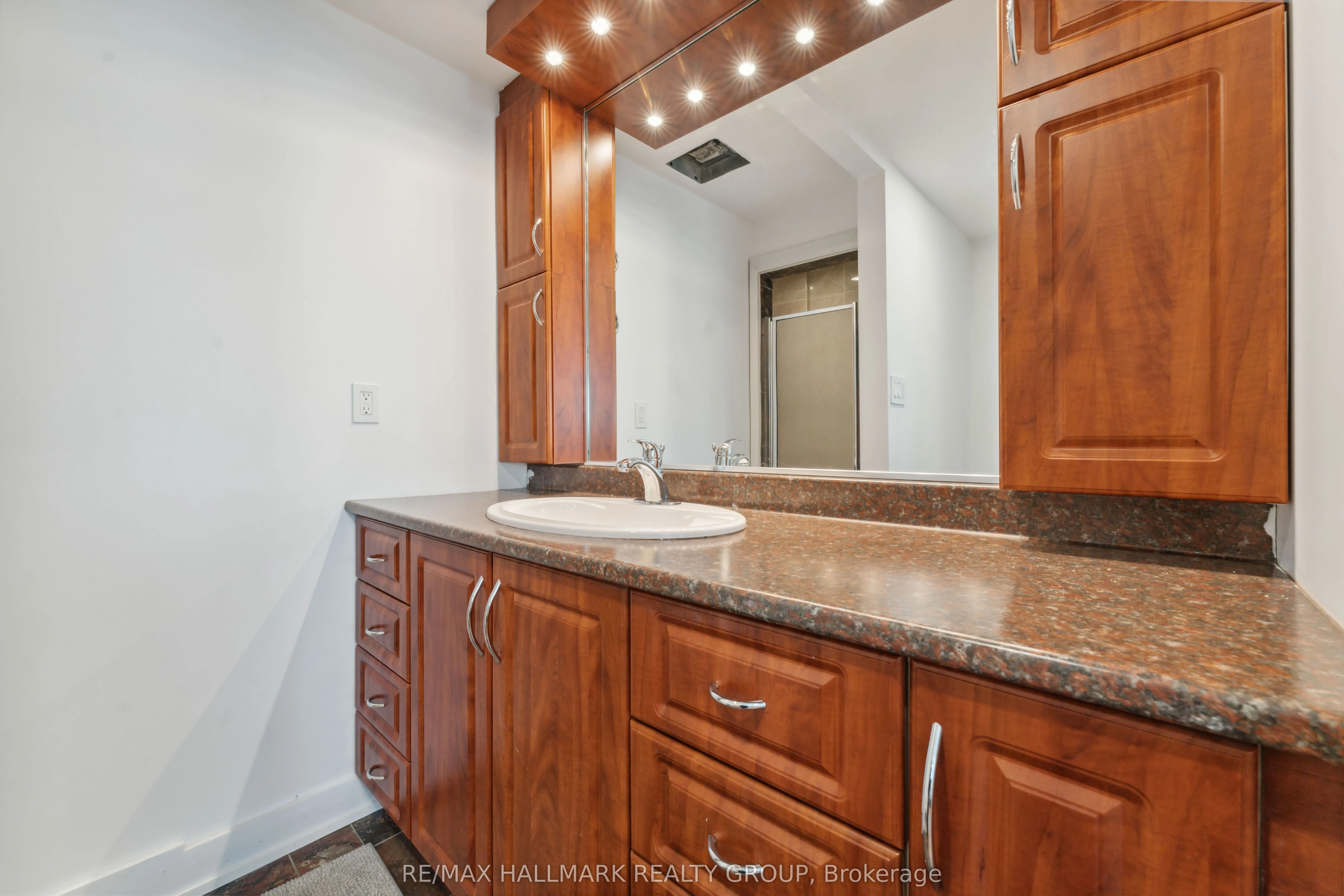2425 Ogilvie Road