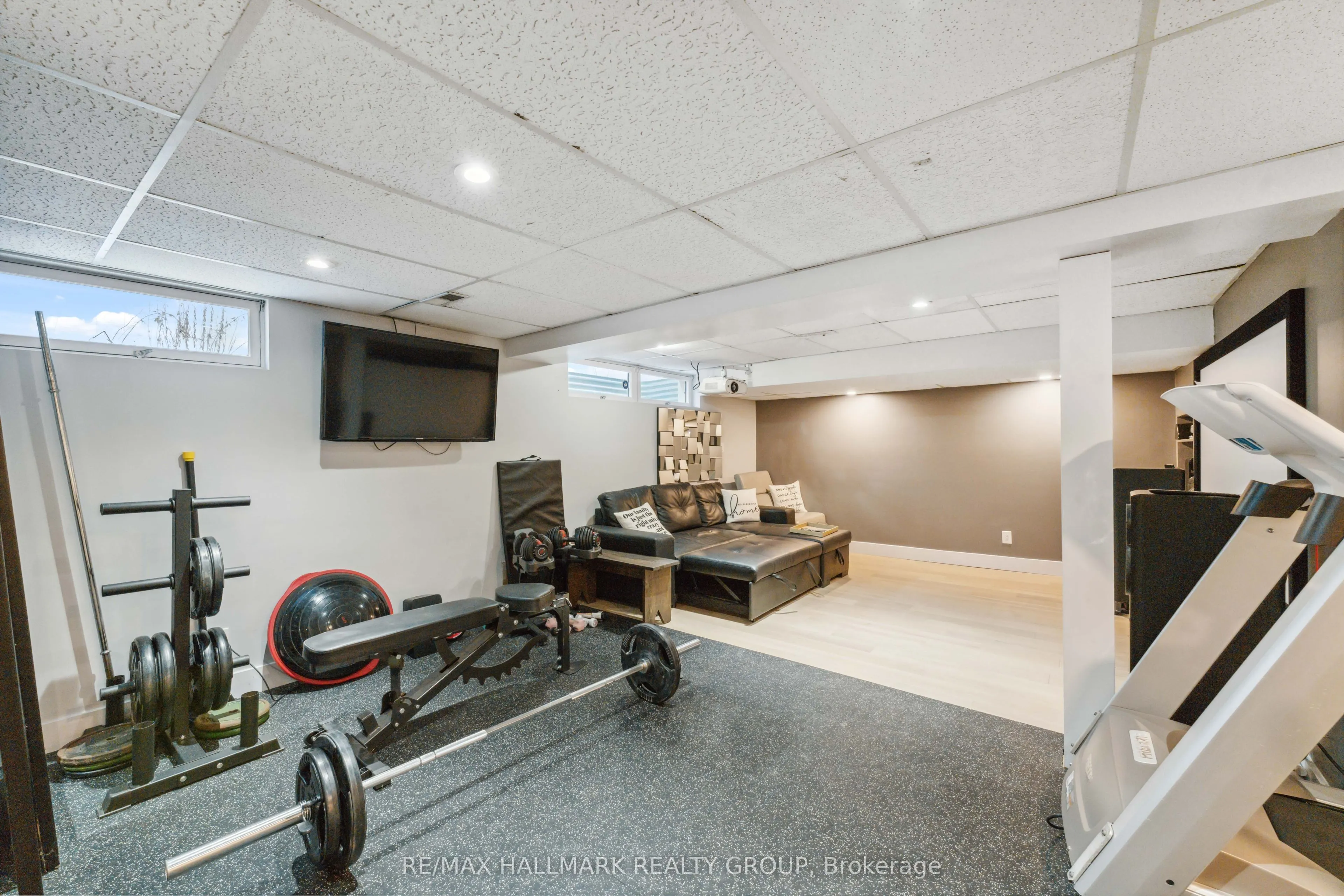 2425 Ogilvie Road