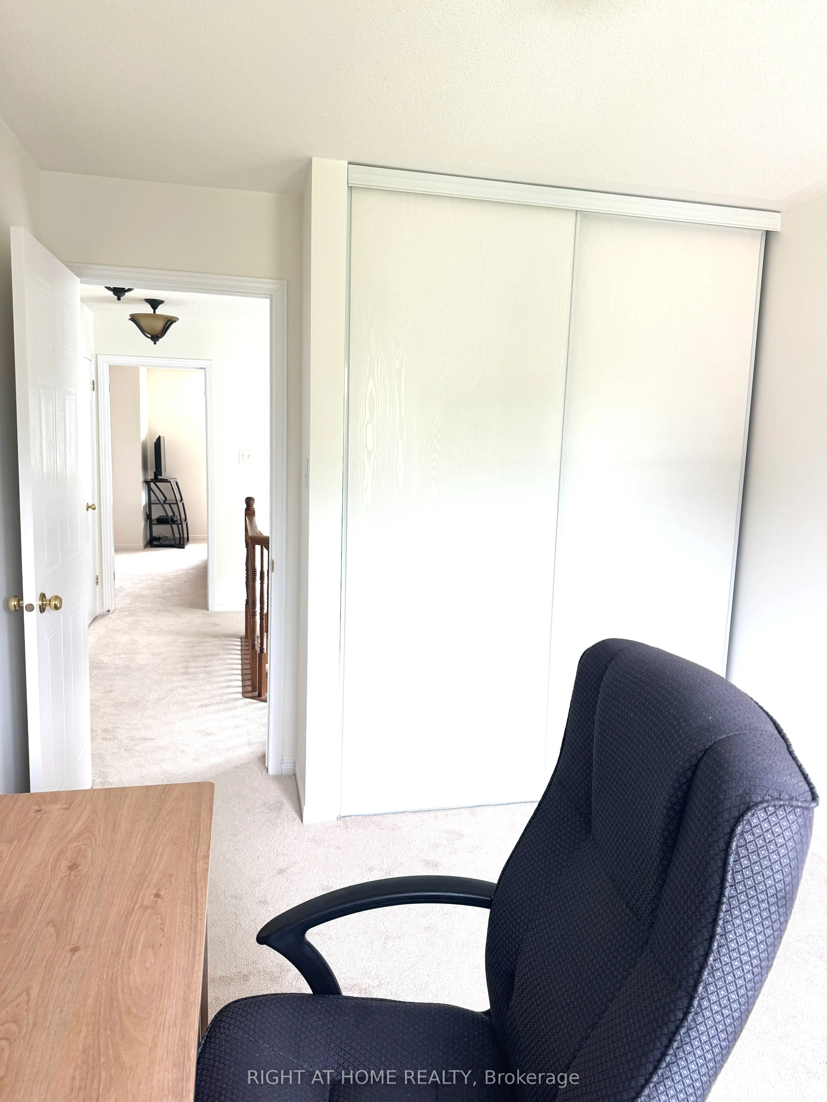 77 Flowertree Crescent