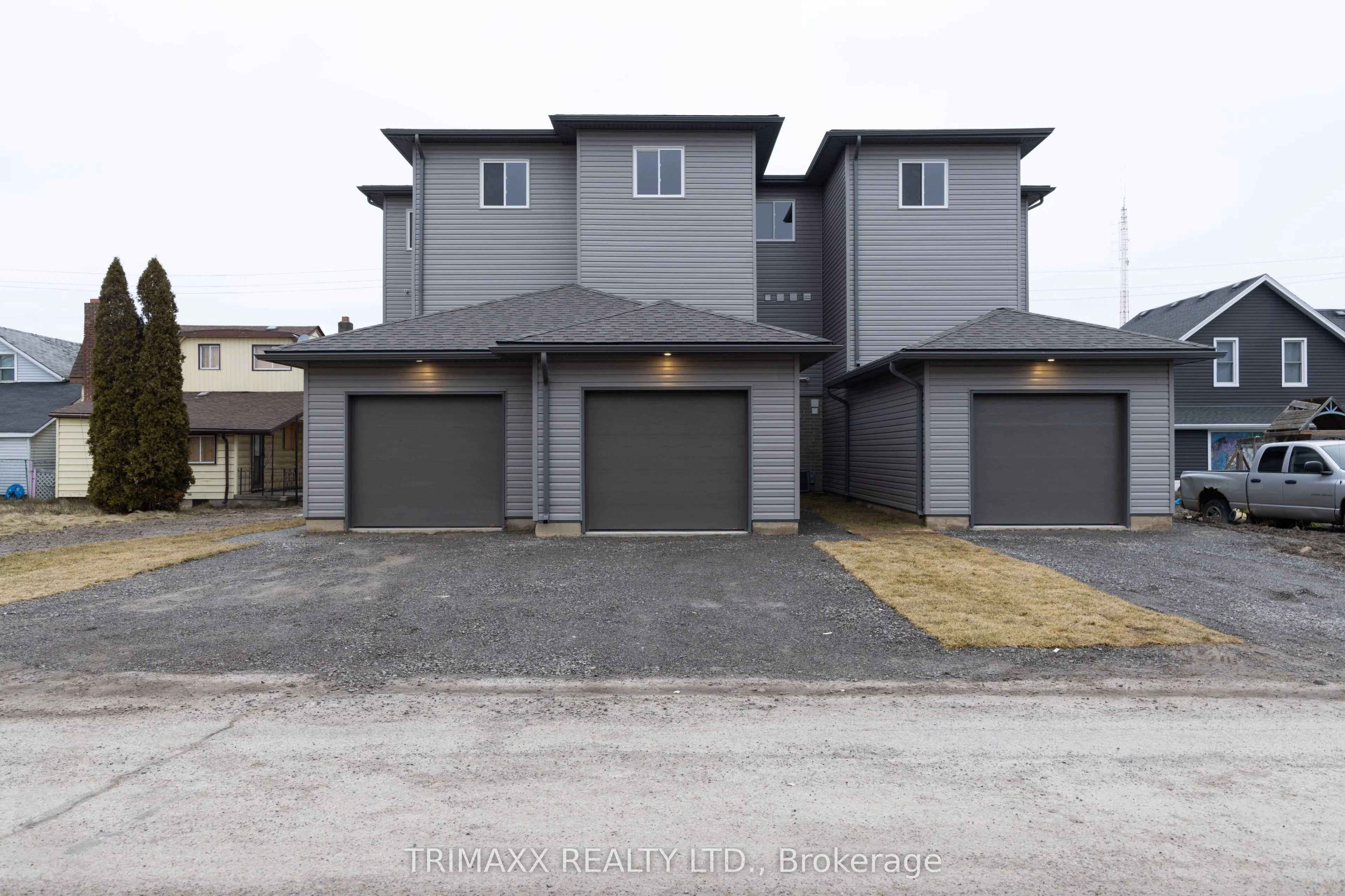 25B Oakdale Avenue
