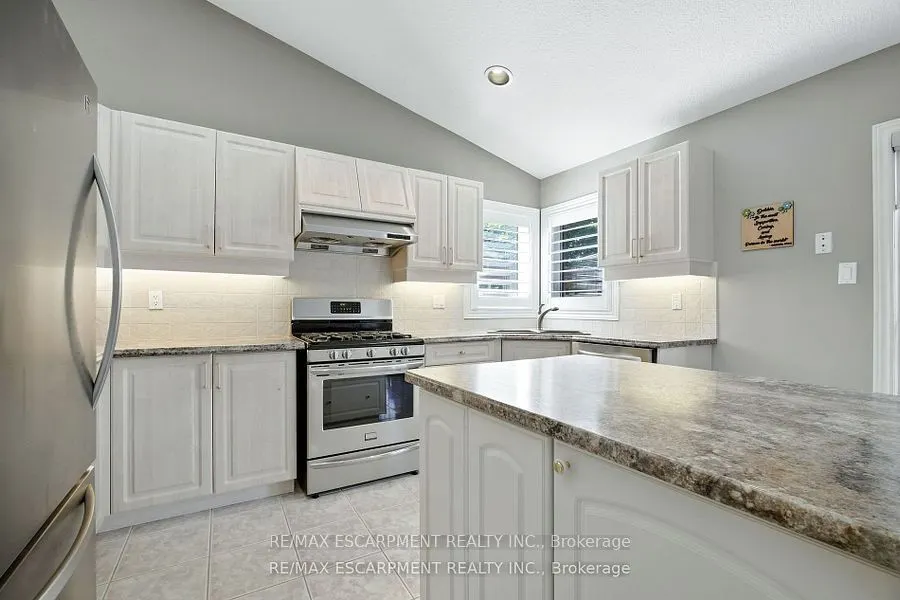 17 Hillgarden Drive