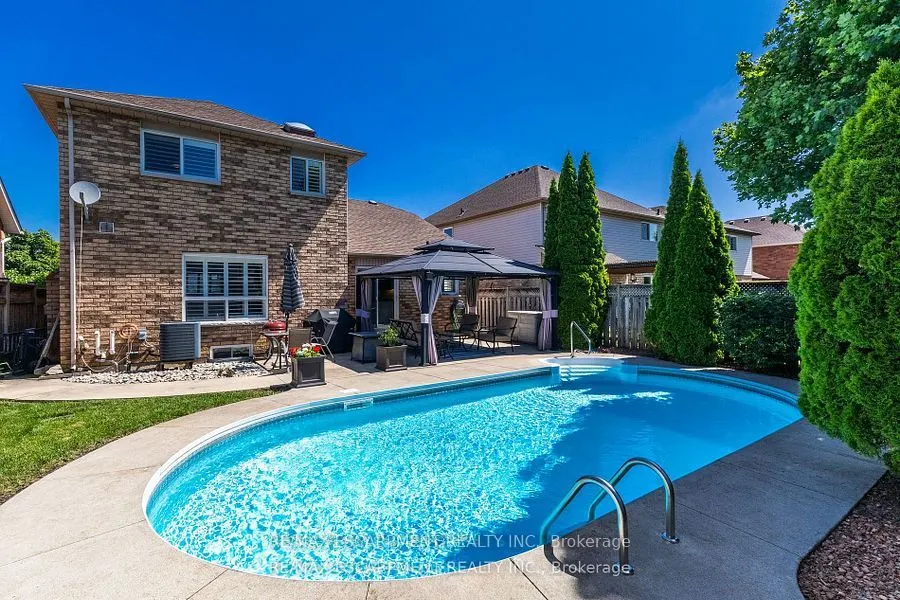 17 Hillgarden Drive