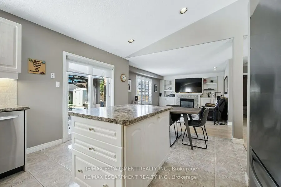 17 Hillgarden Drive