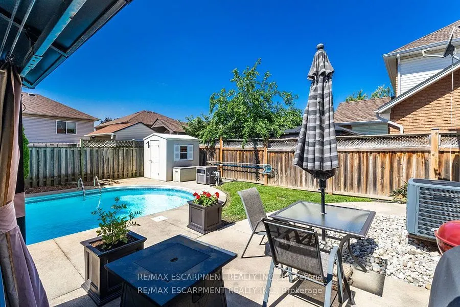 17 Hillgarden Drive