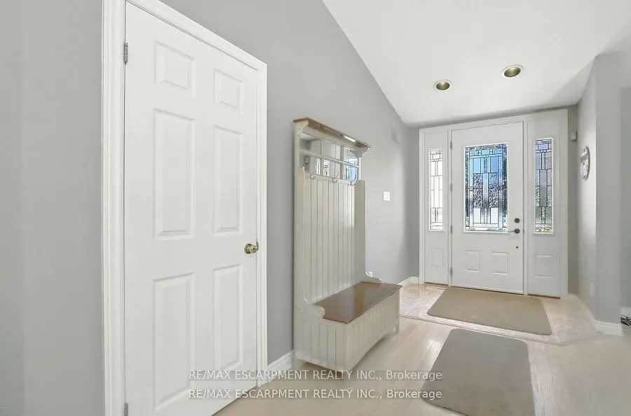 17 Hillgarden Drive