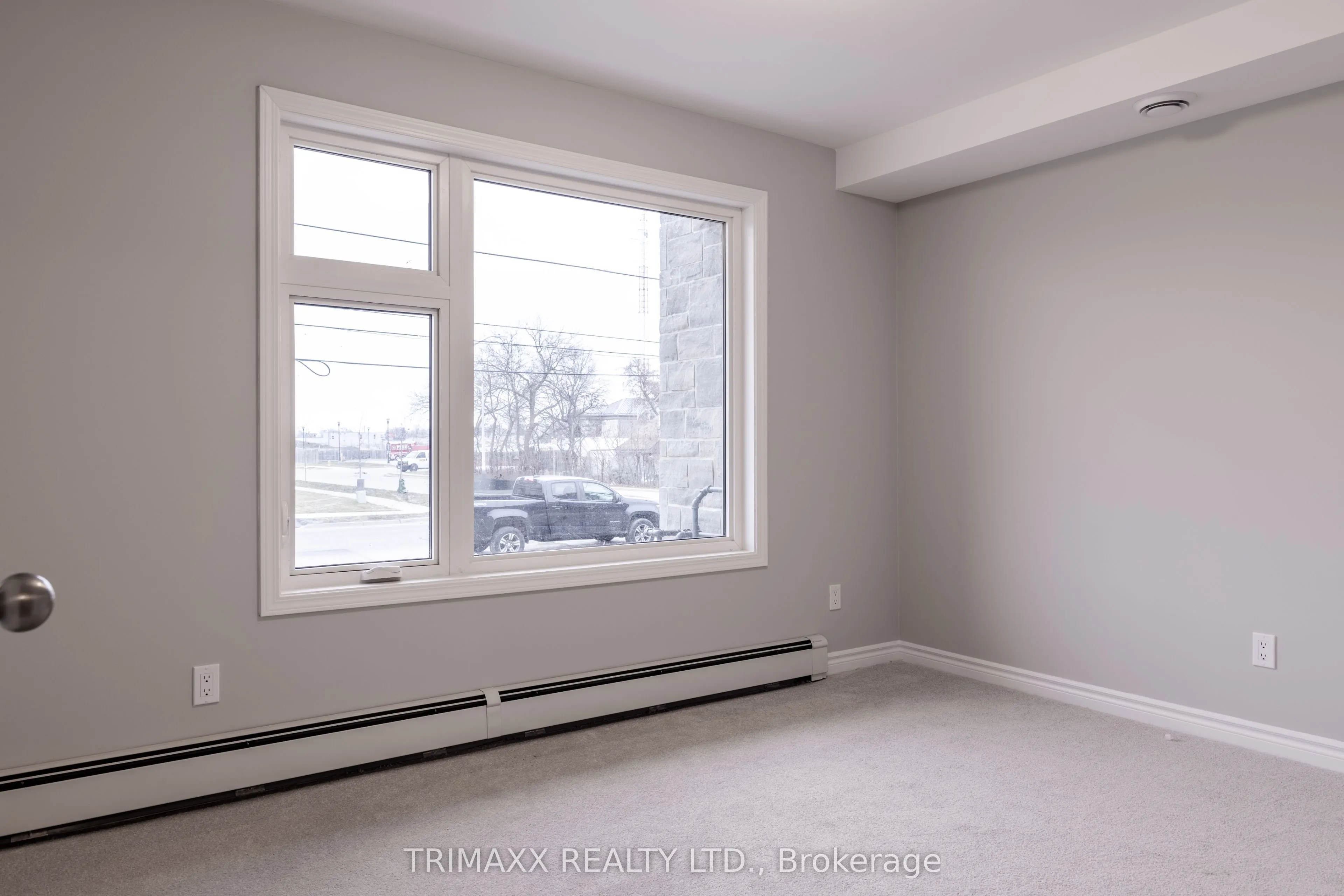 25B Oakdale Avenue