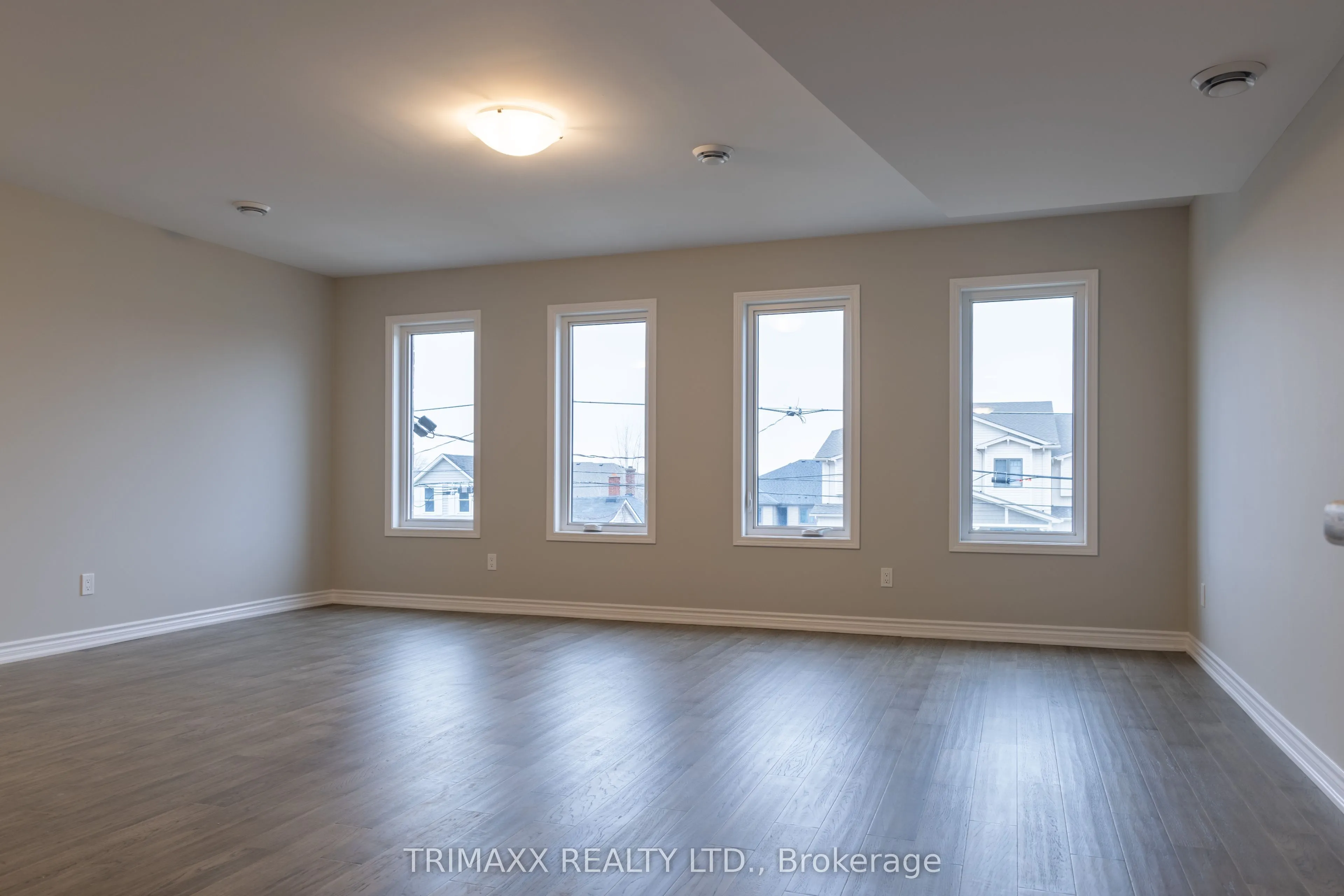 25B Oakdale Avenue