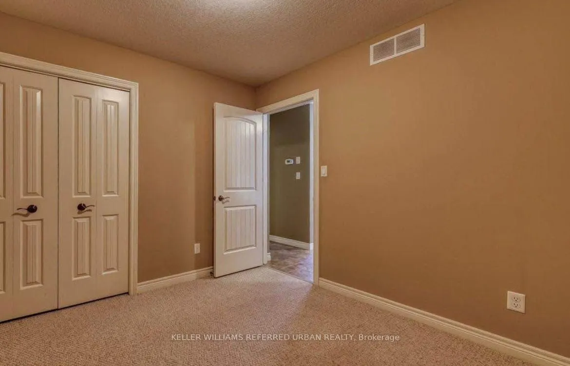 577 Hummingbird Crescent