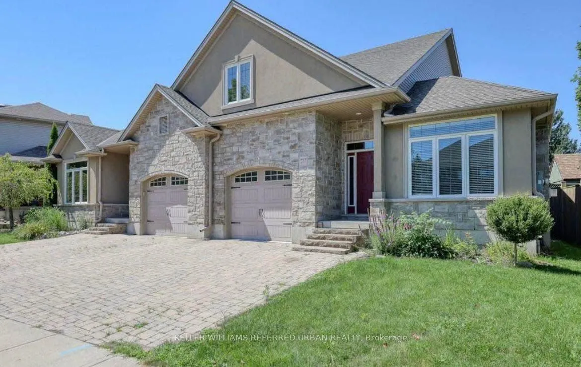 577 Hummingbird Crescent