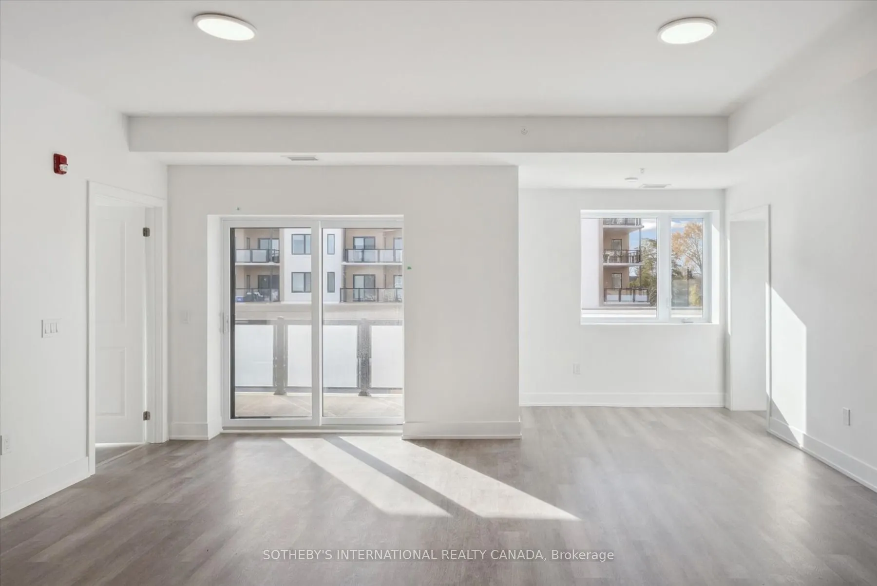 19B West Street N, #201