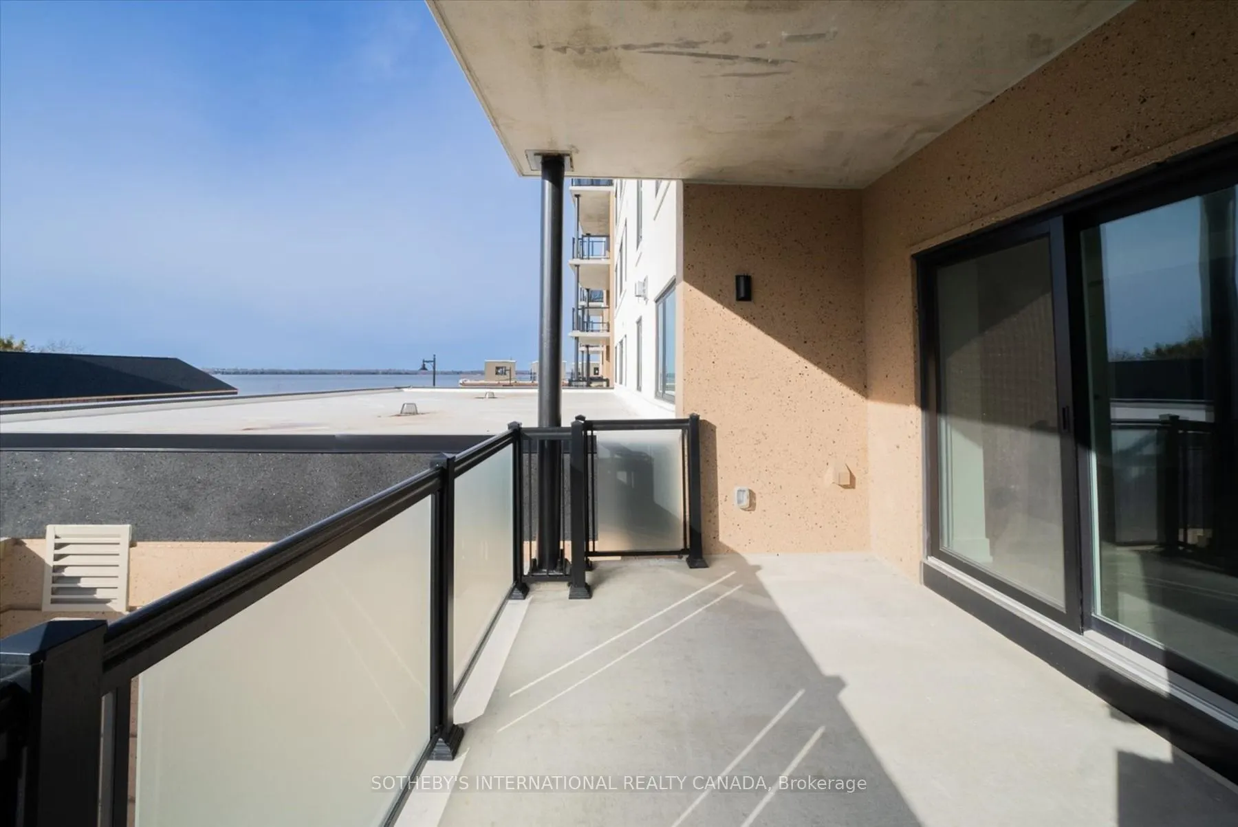 19B West Street N, #201