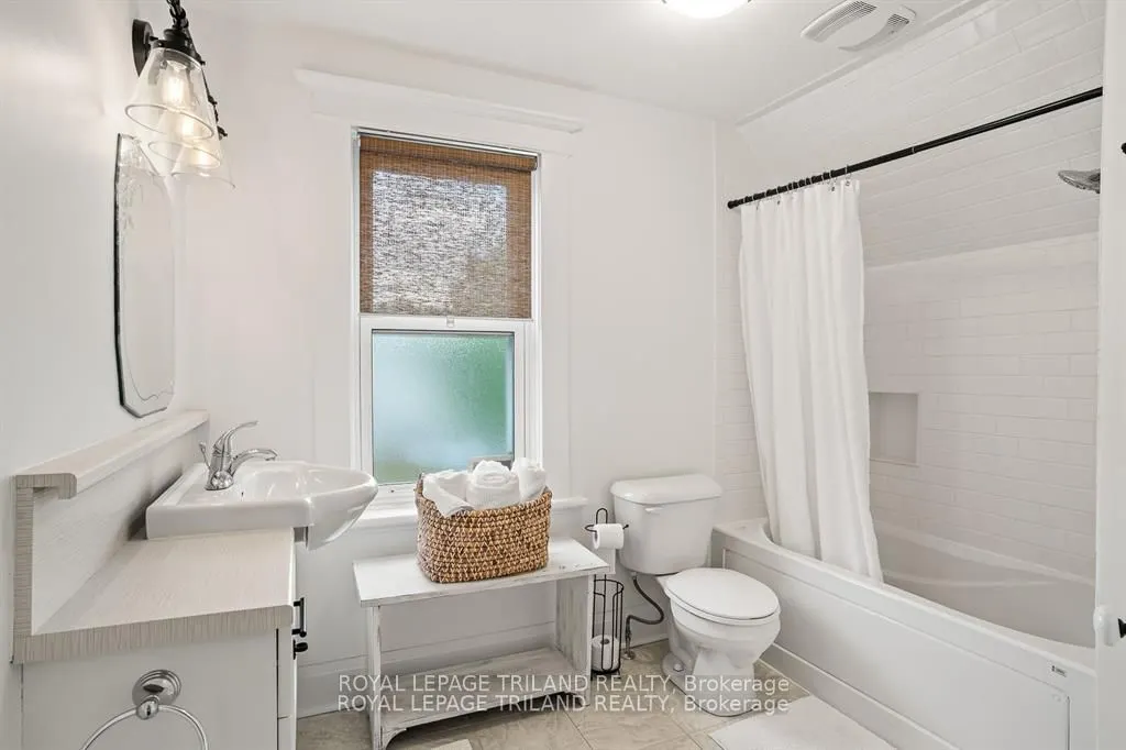 303022 GREY ROAD 15