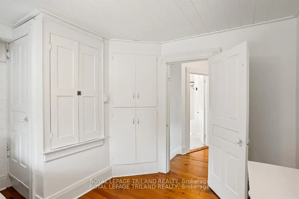 303022 GREY ROAD 15