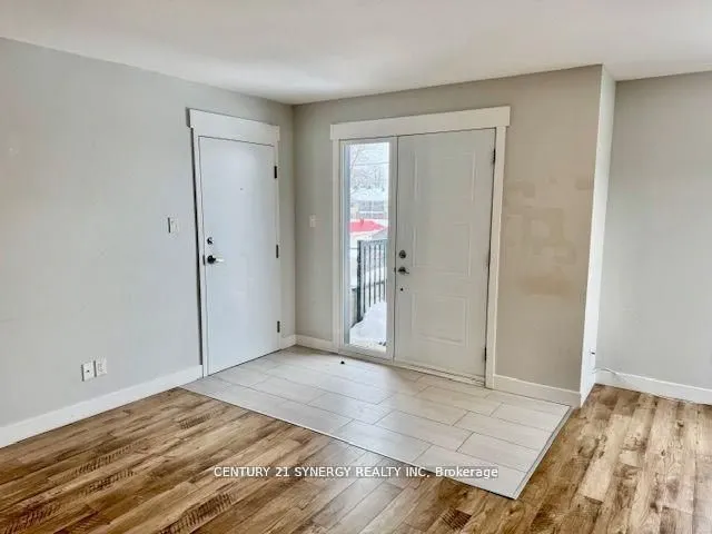 100 Laurier Street