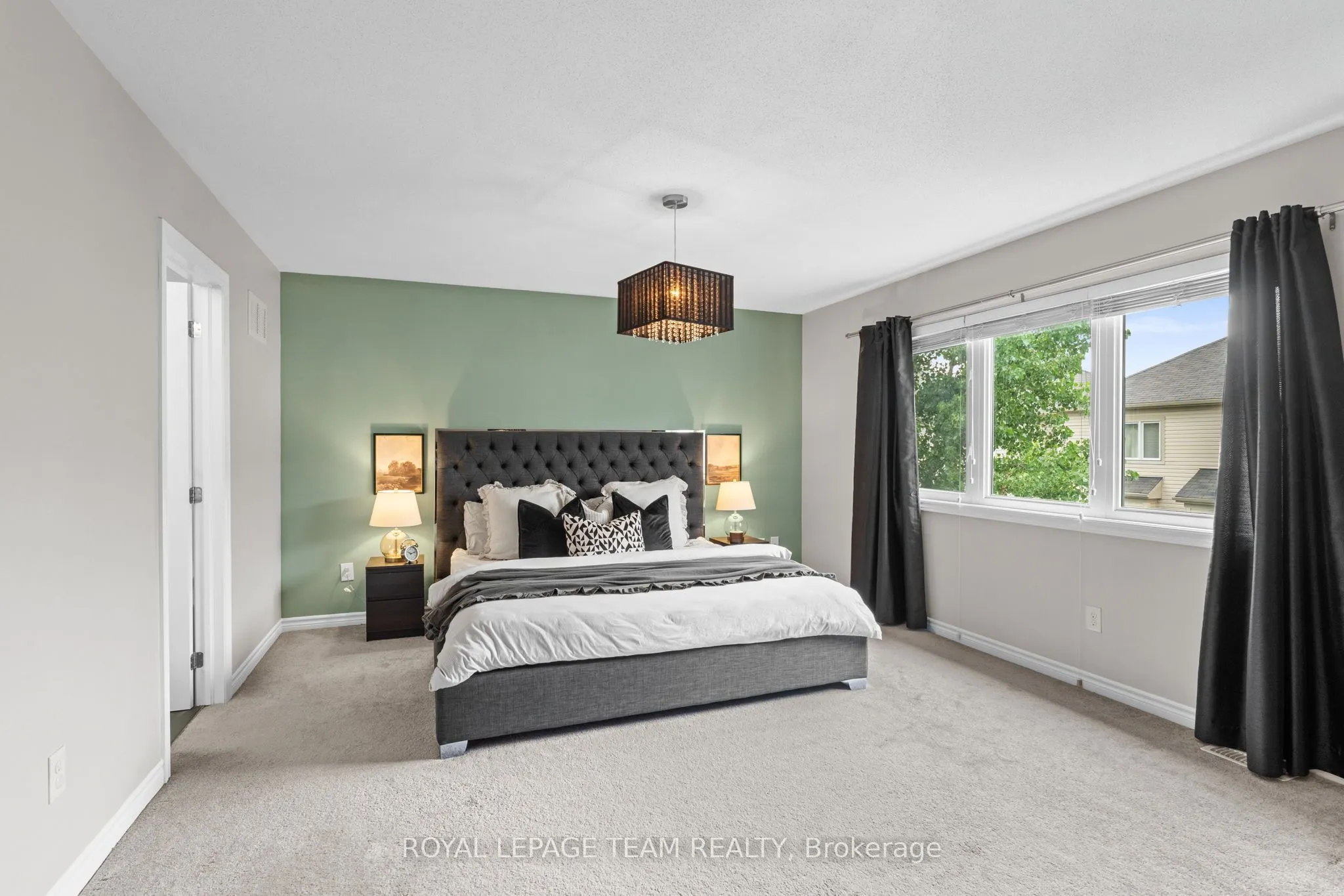 2211 Watercolours Way