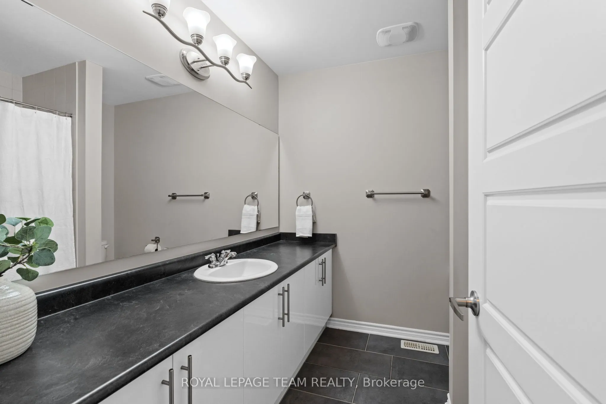 2211 Watercolours Way