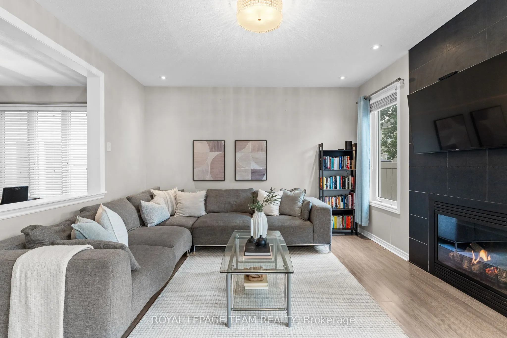 2211 Watercolours Way