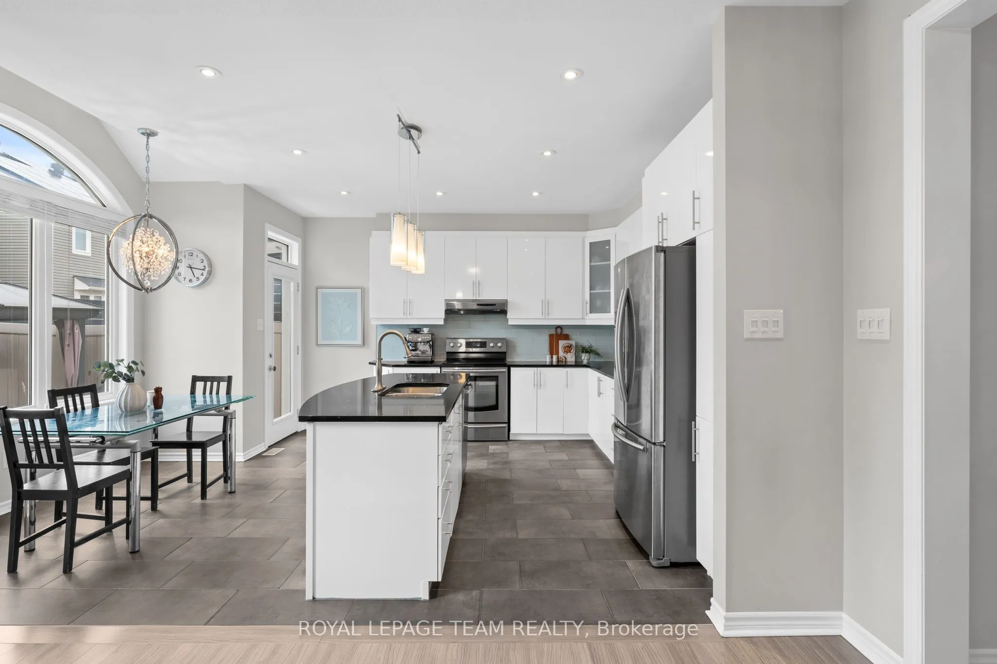 2211 Watercolours Way