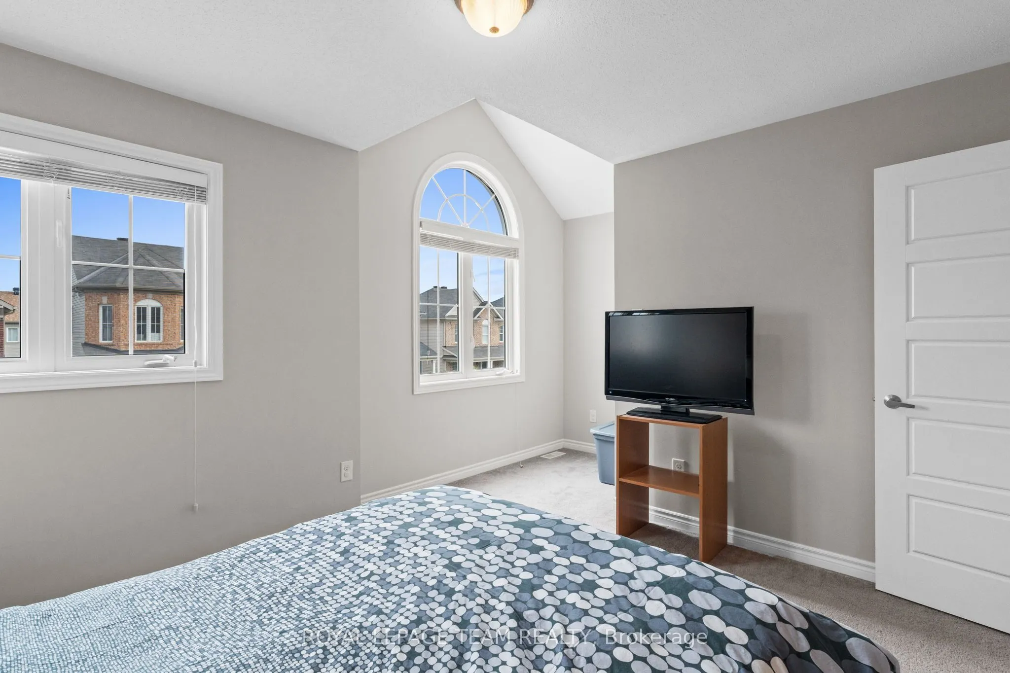 2211 Watercolours Way