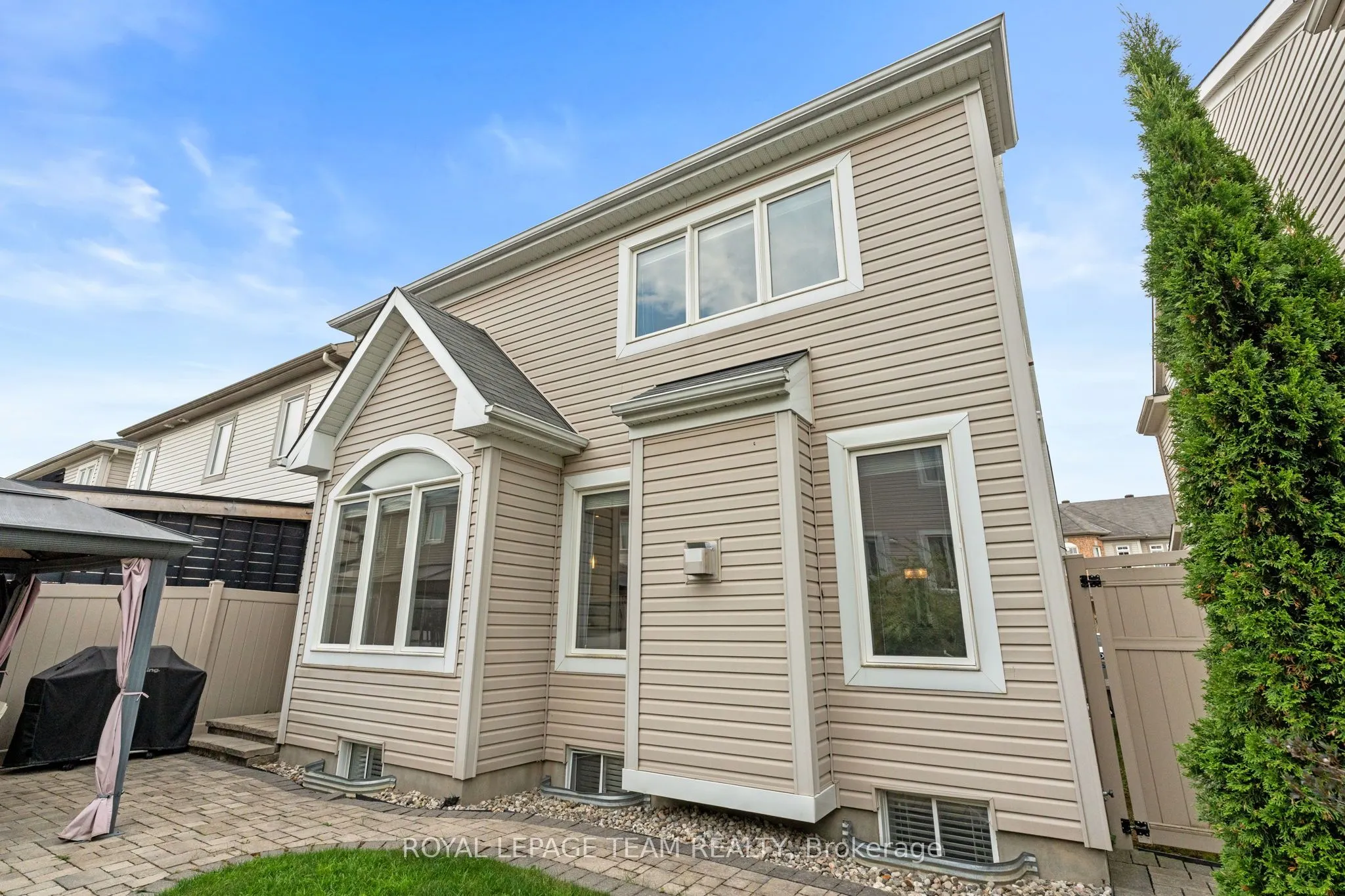 2211 Watercolours Way