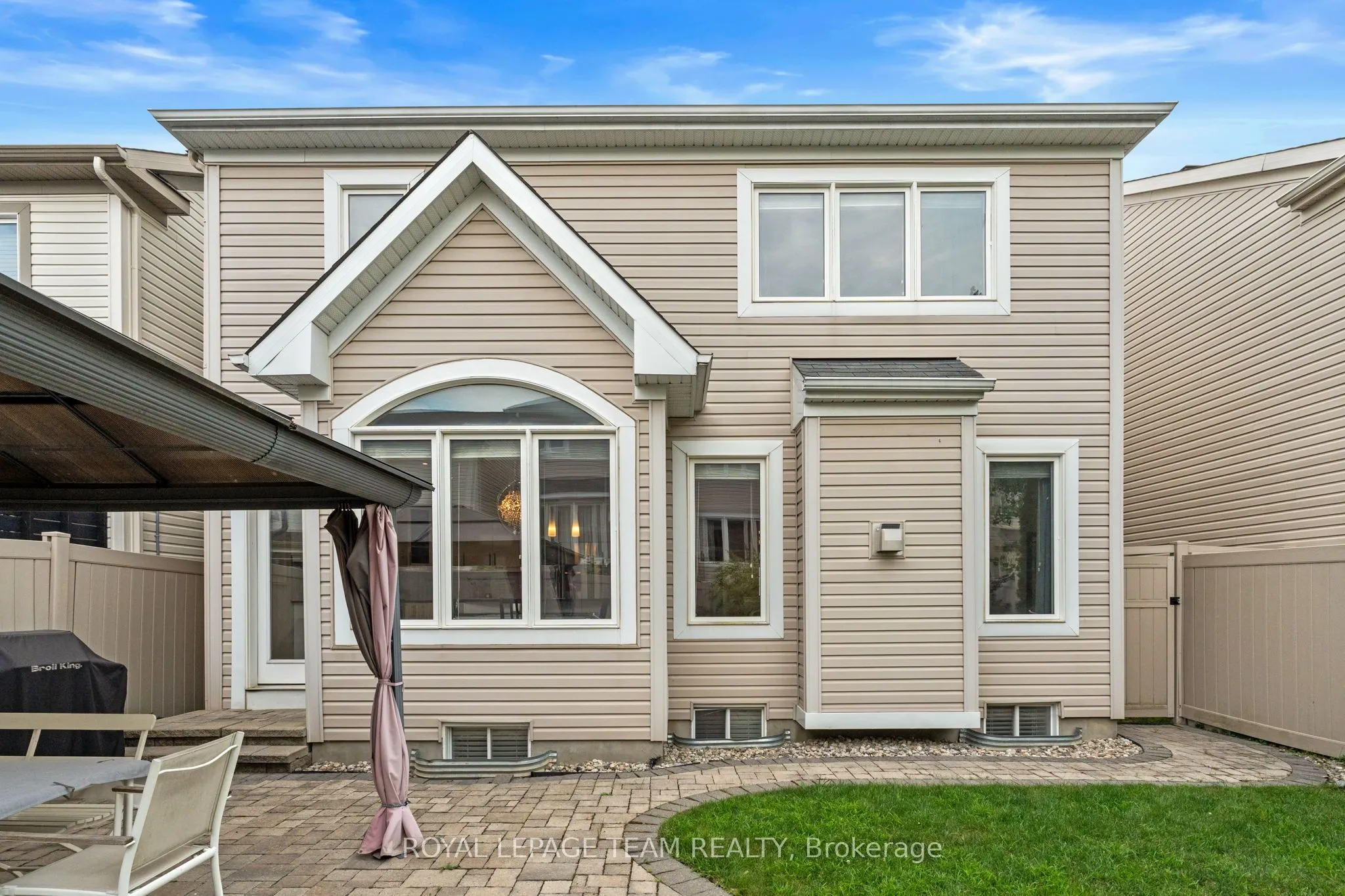 2211 Watercolours Way