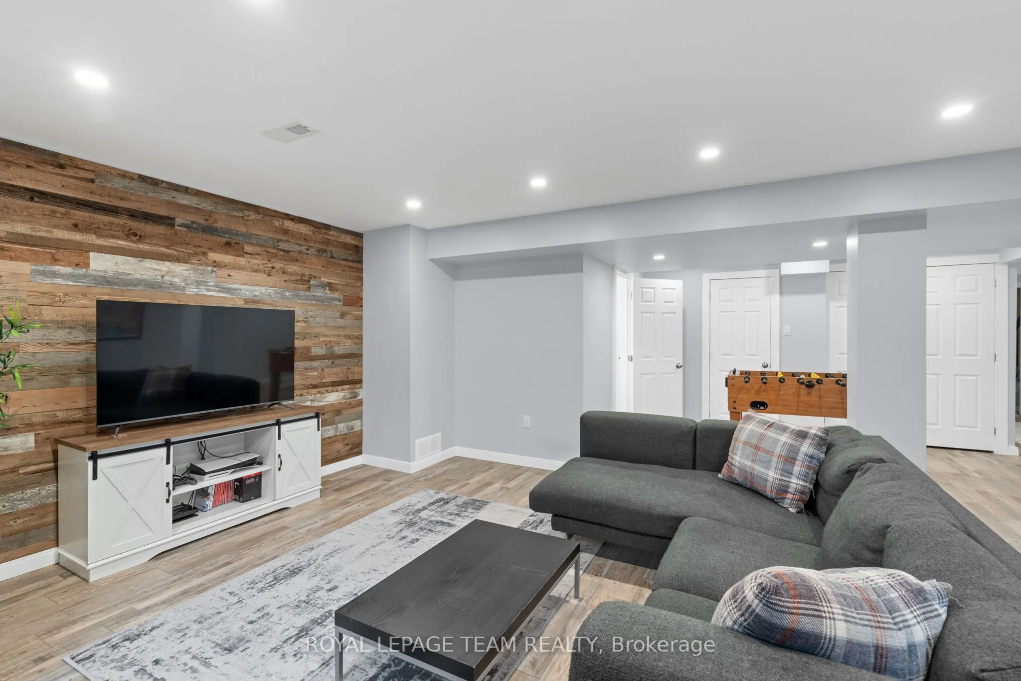 2211 Watercolours Way