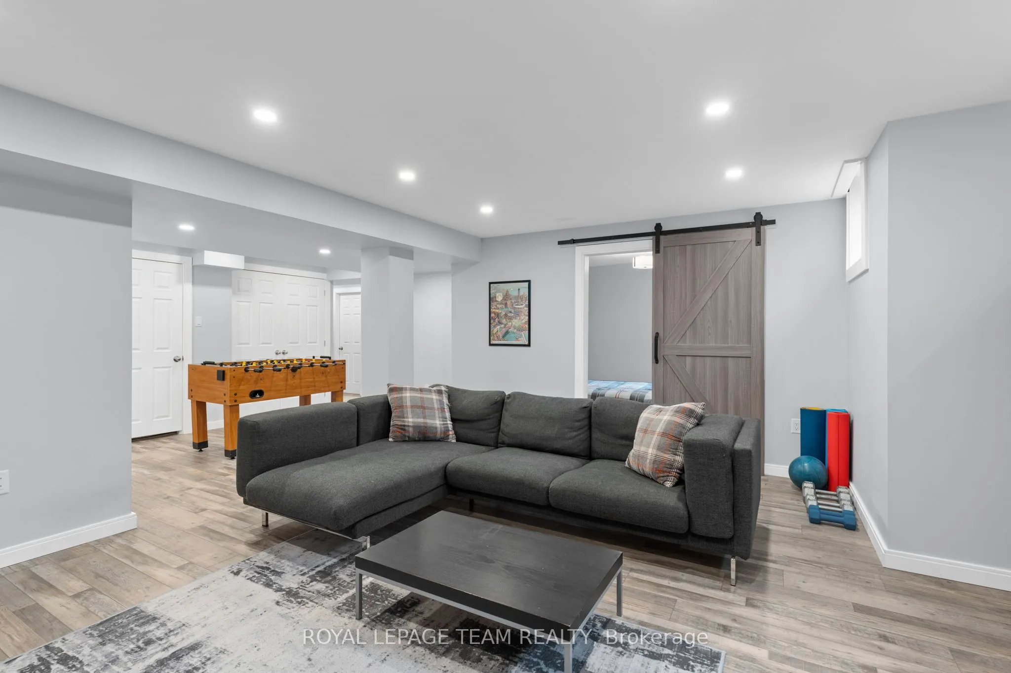 2211 Watercolours Way