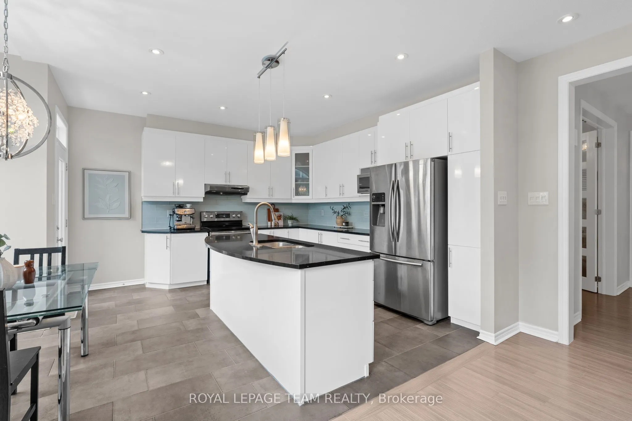 2211 Watercolours Way