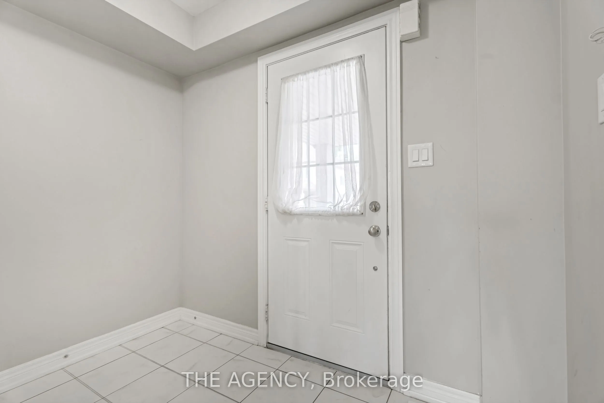 570 LINDEN Drive, #42