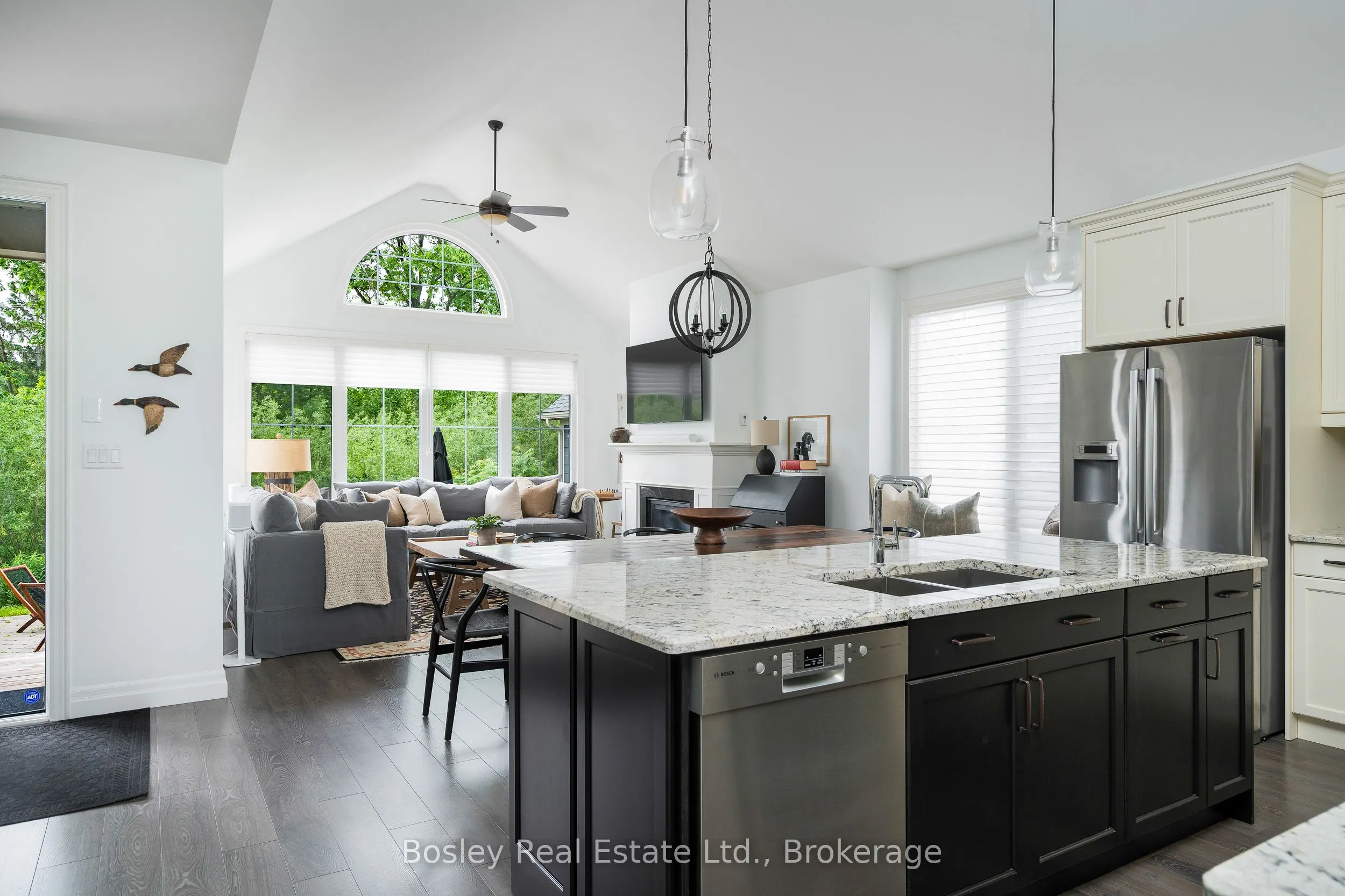 146 Snow Apple Crescent